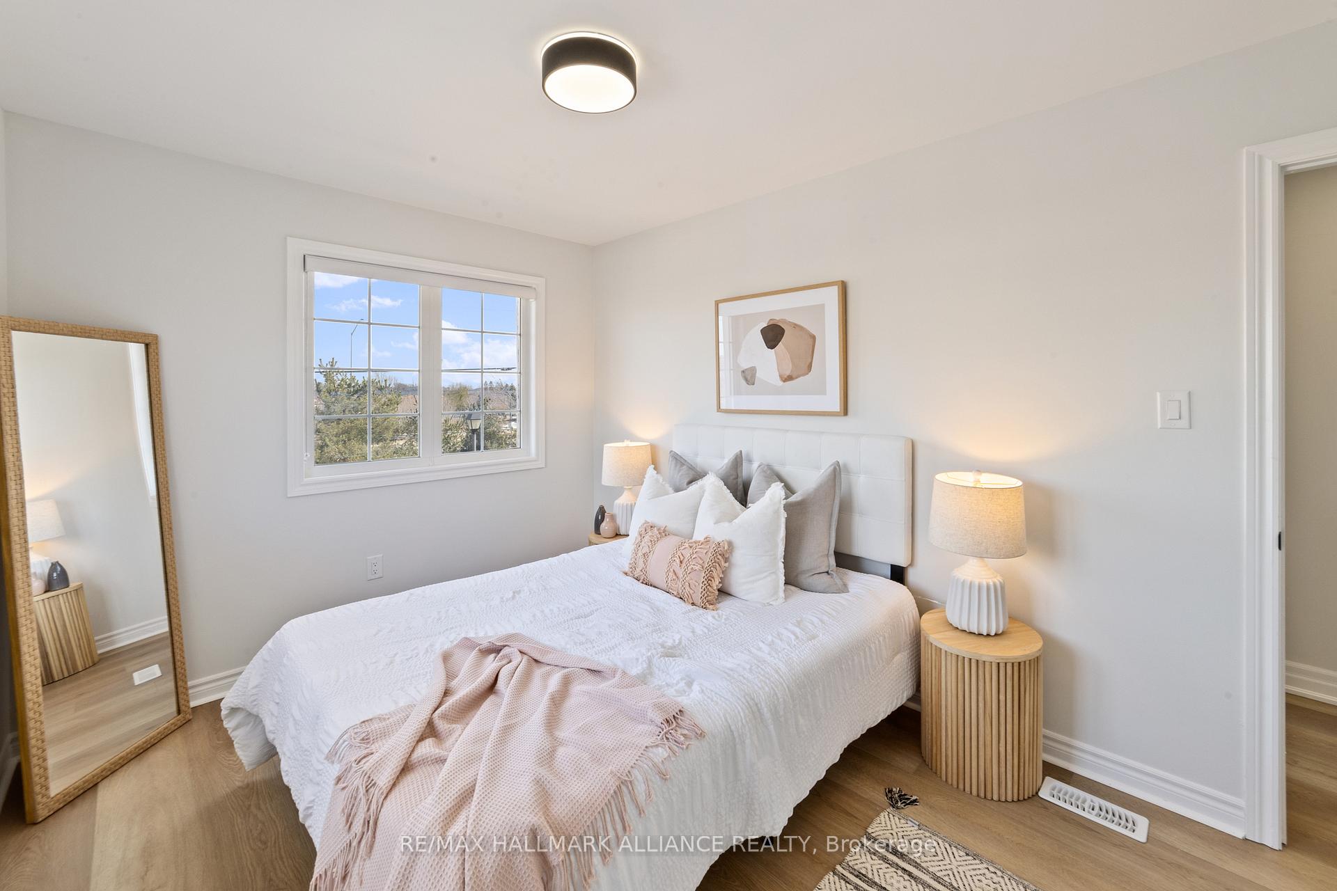 Photo 16 of Unit 7, 2511 Boros Road, Burlington, Rose — HOMEH