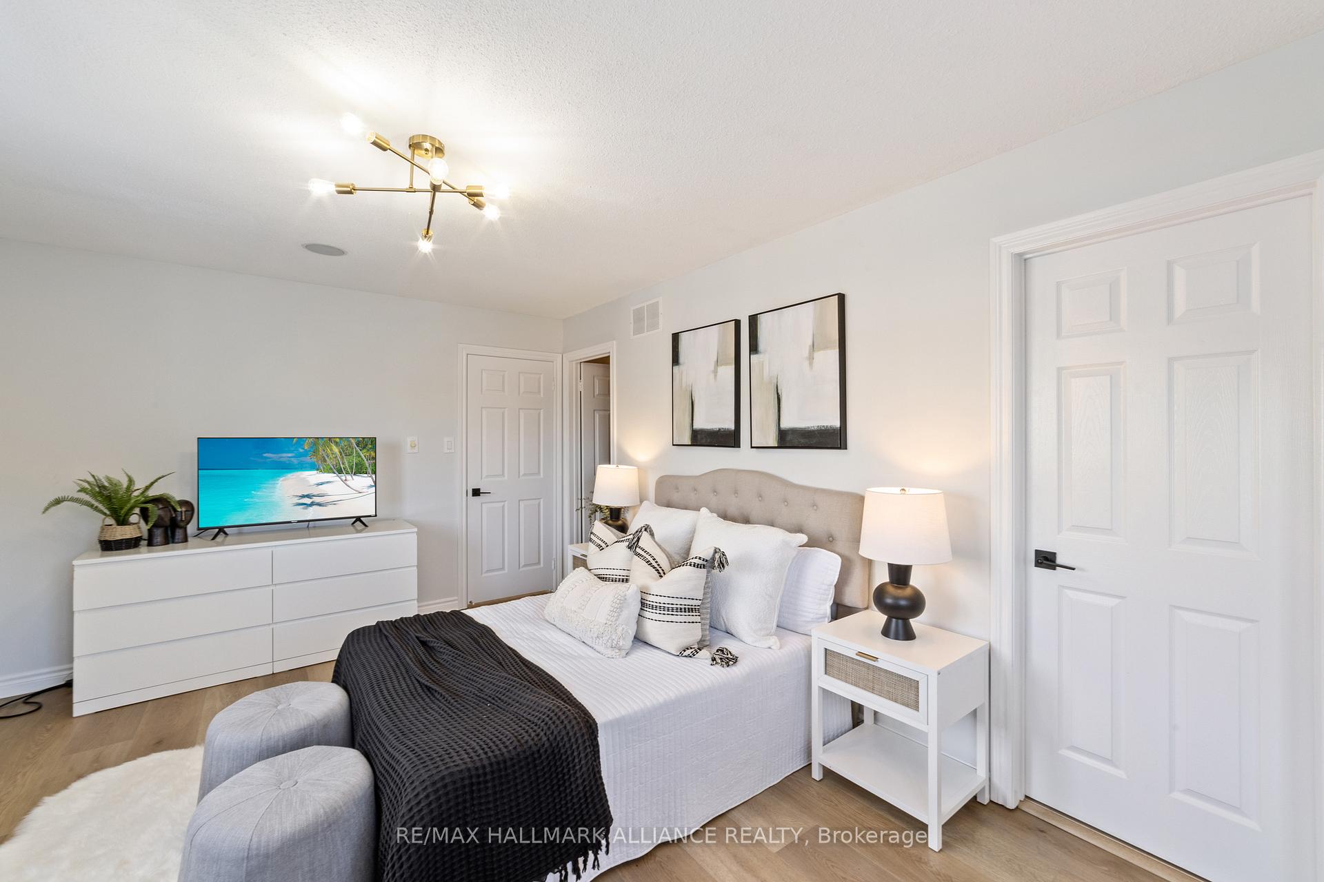 Photo 21 of Unit 7, 2511 Boros Road, Burlington, Rose — HOMEH