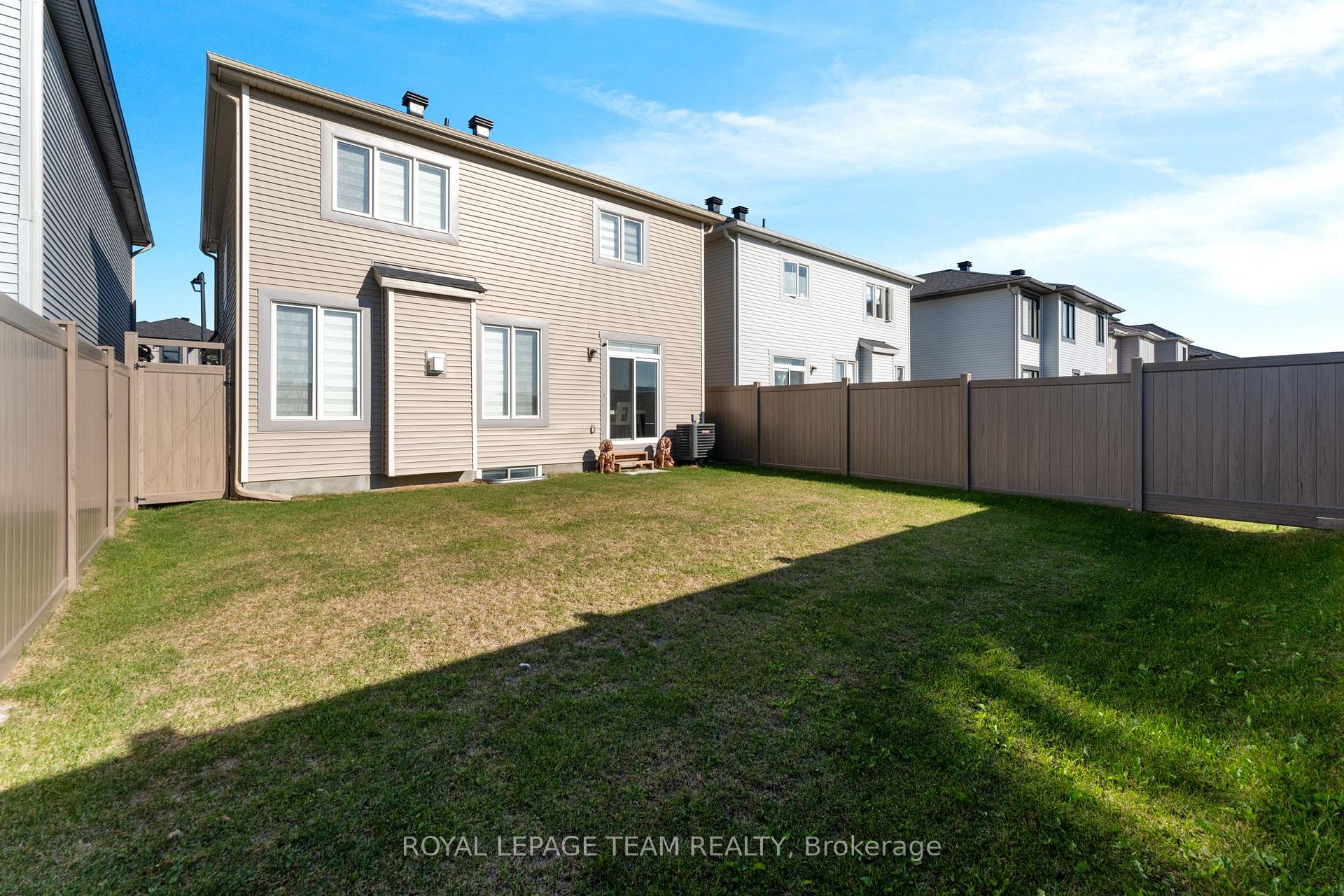 Photo 7 of 326 Finial Way, Ottawa, Barrhaven - Half Moon Bay — HOMEH