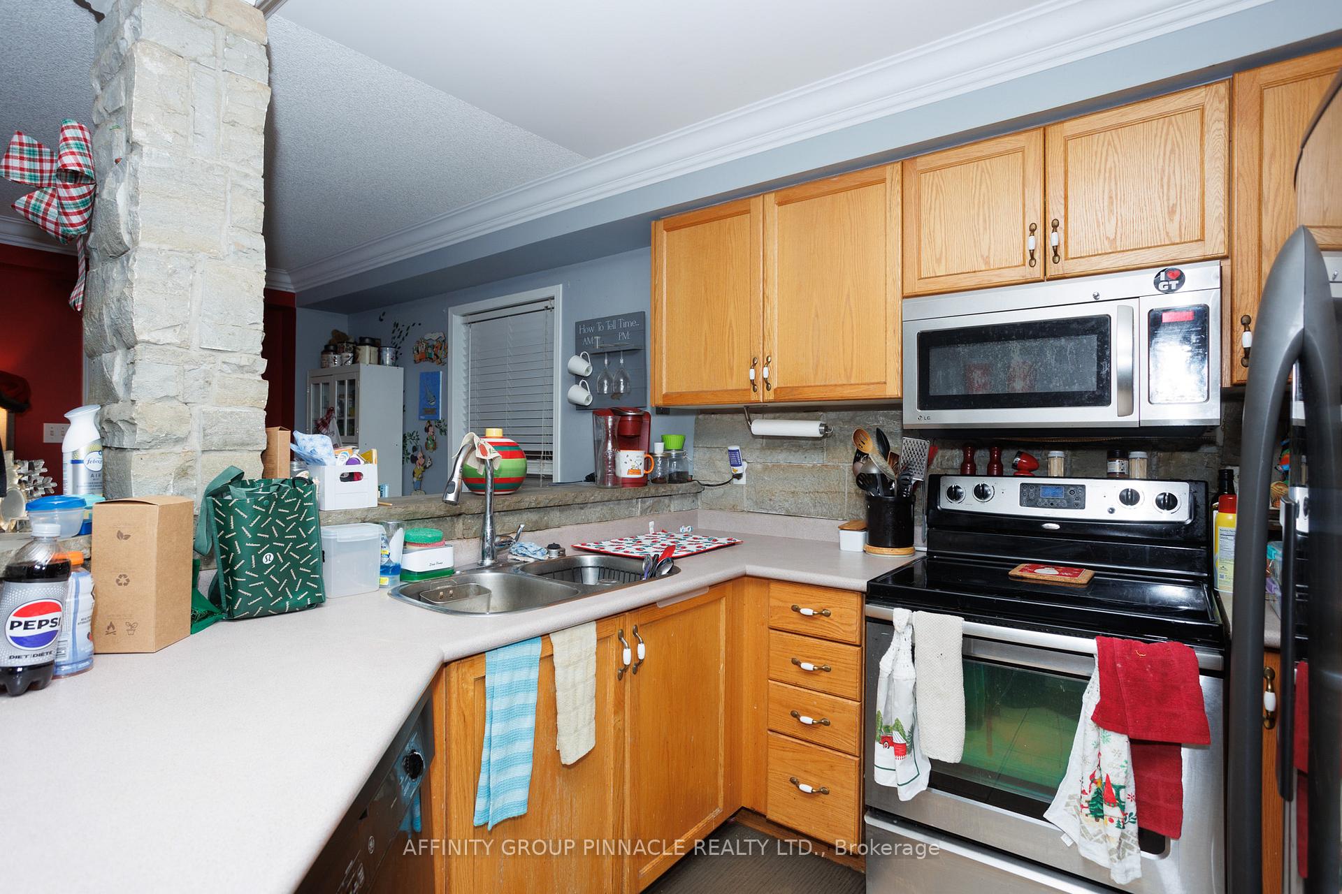 Photo 13 of 1511 Fieldgate Drive, Oshawa, Samac — HOMEH