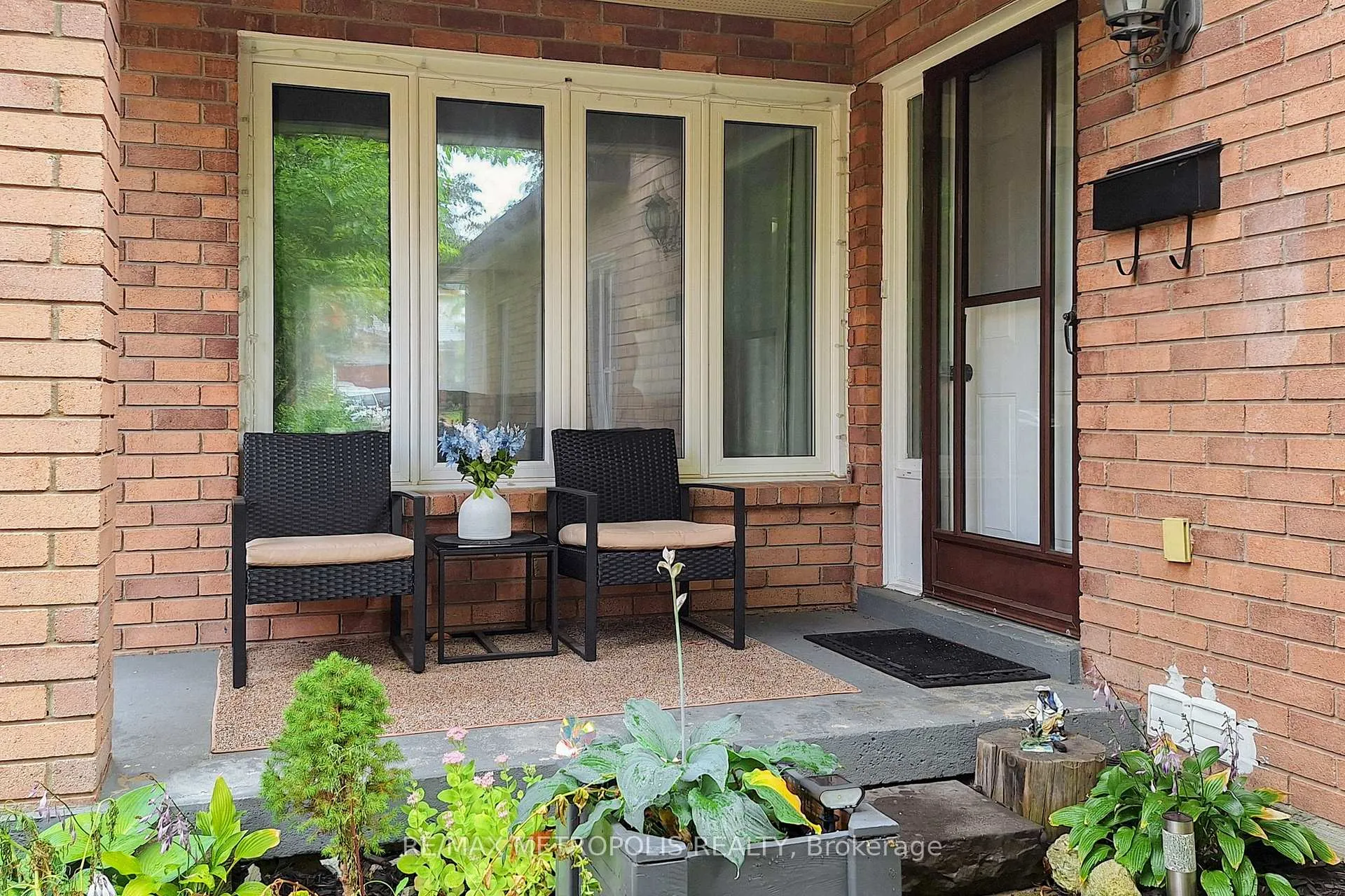 Photo 15 of 55 Garden Drive, Barrie, Allandale Heights — HOMEH