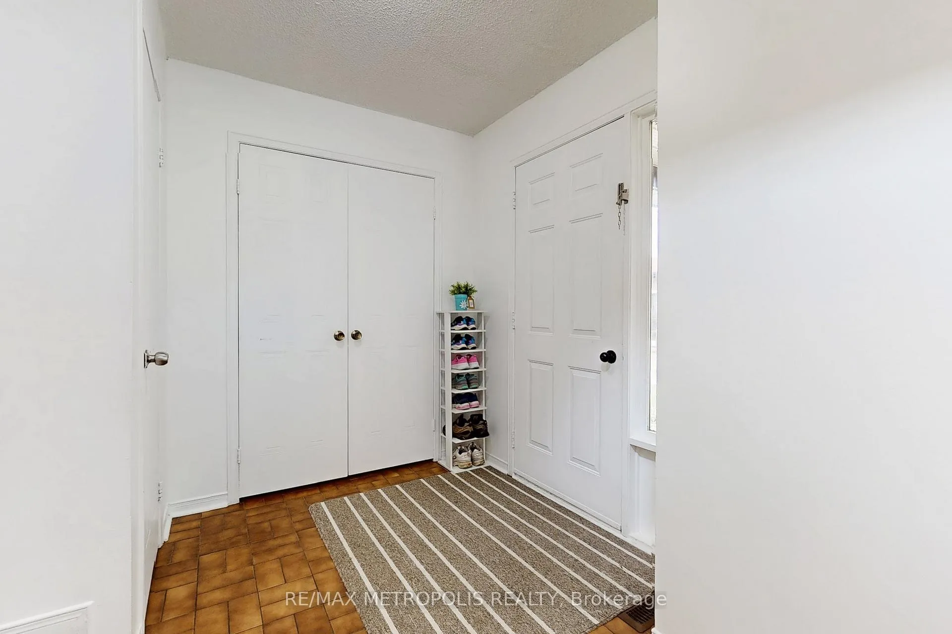 Photo 21 of 55 Garden Drive, Barrie, Allandale Heights — HOMEH