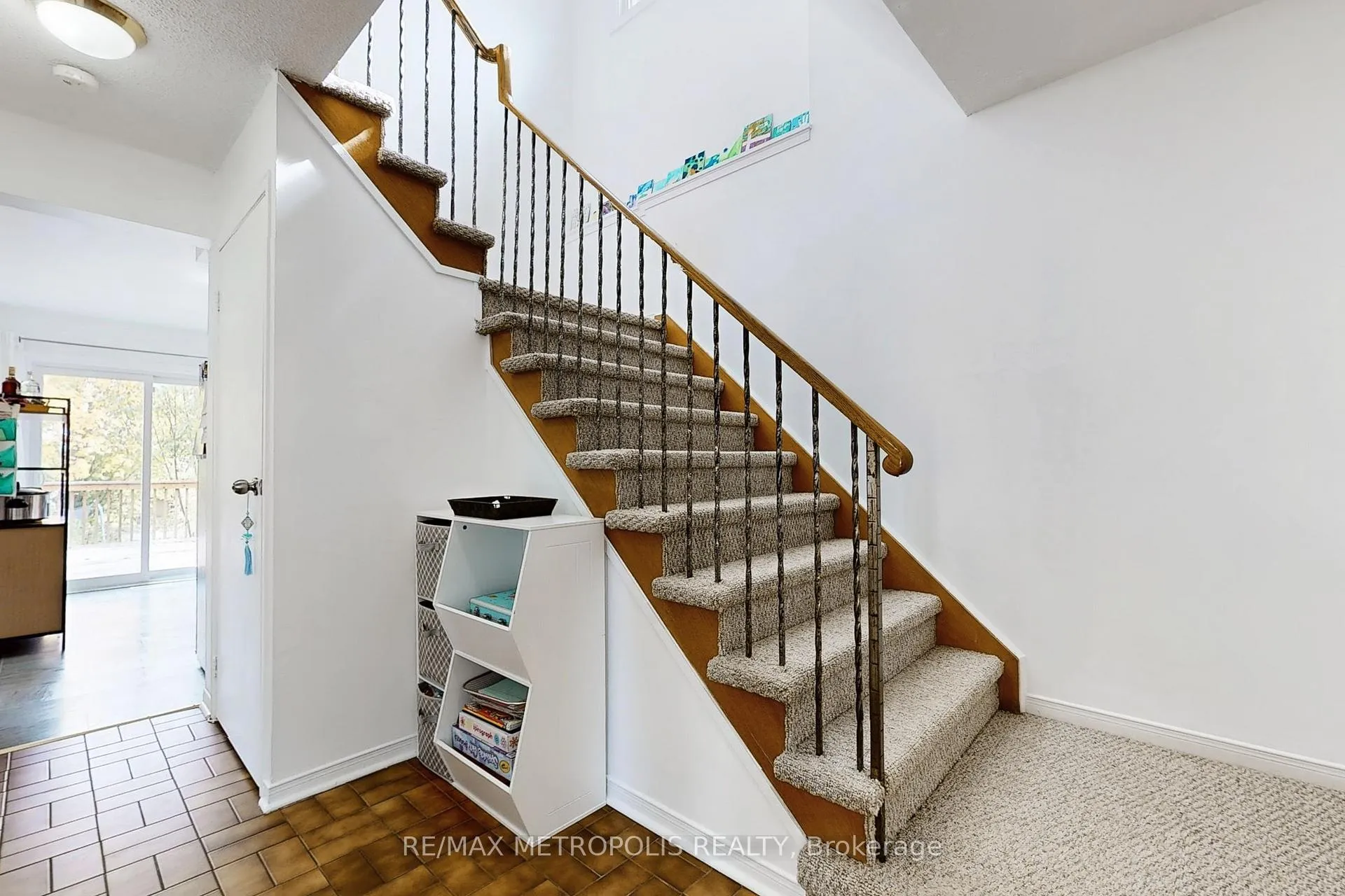 Photo 22 of 55 Garden Drive, Barrie, Allandale Heights — HOMEH