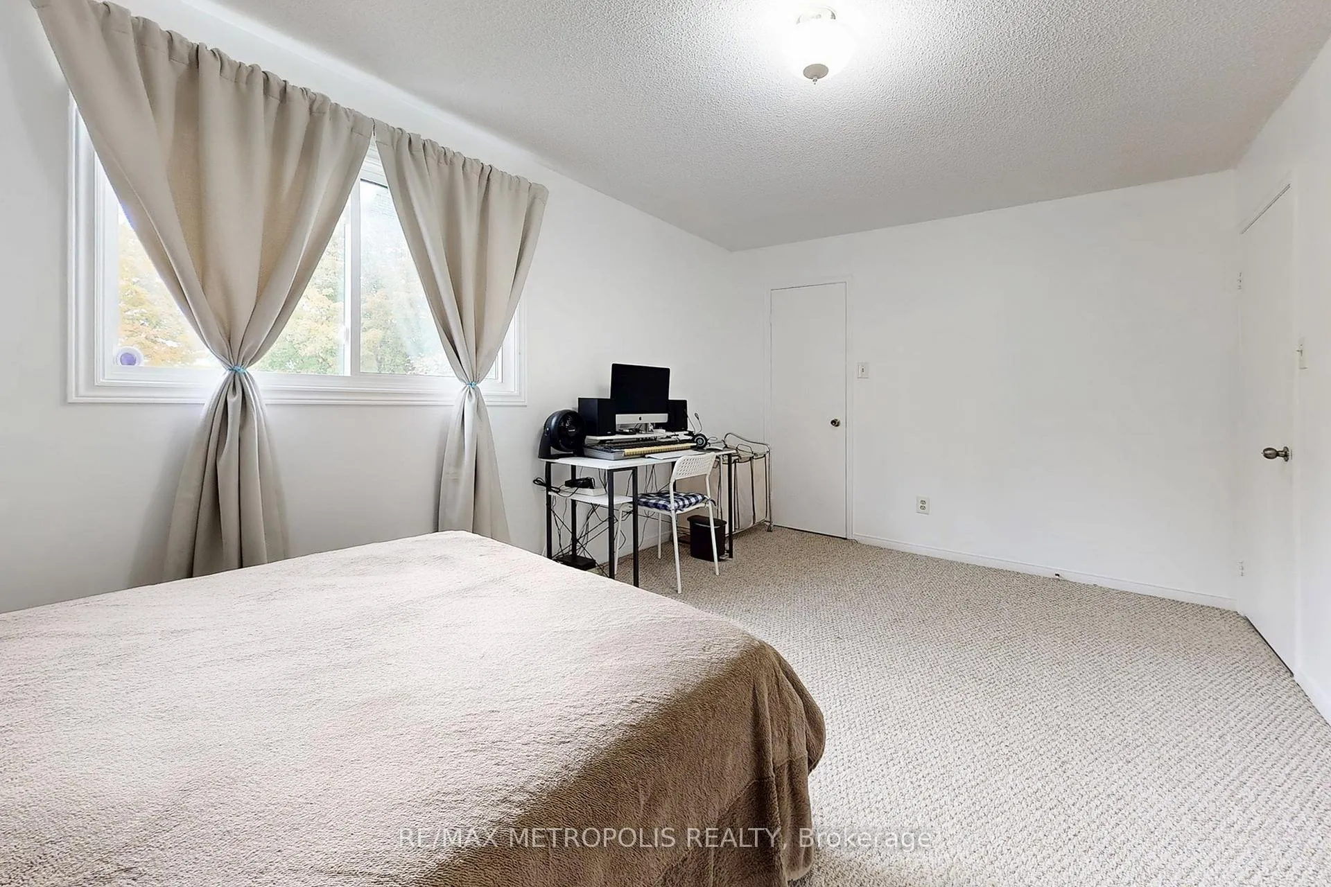 Photo 26 of 55 Garden Drive, Barrie, Allandale Heights — HOMEH