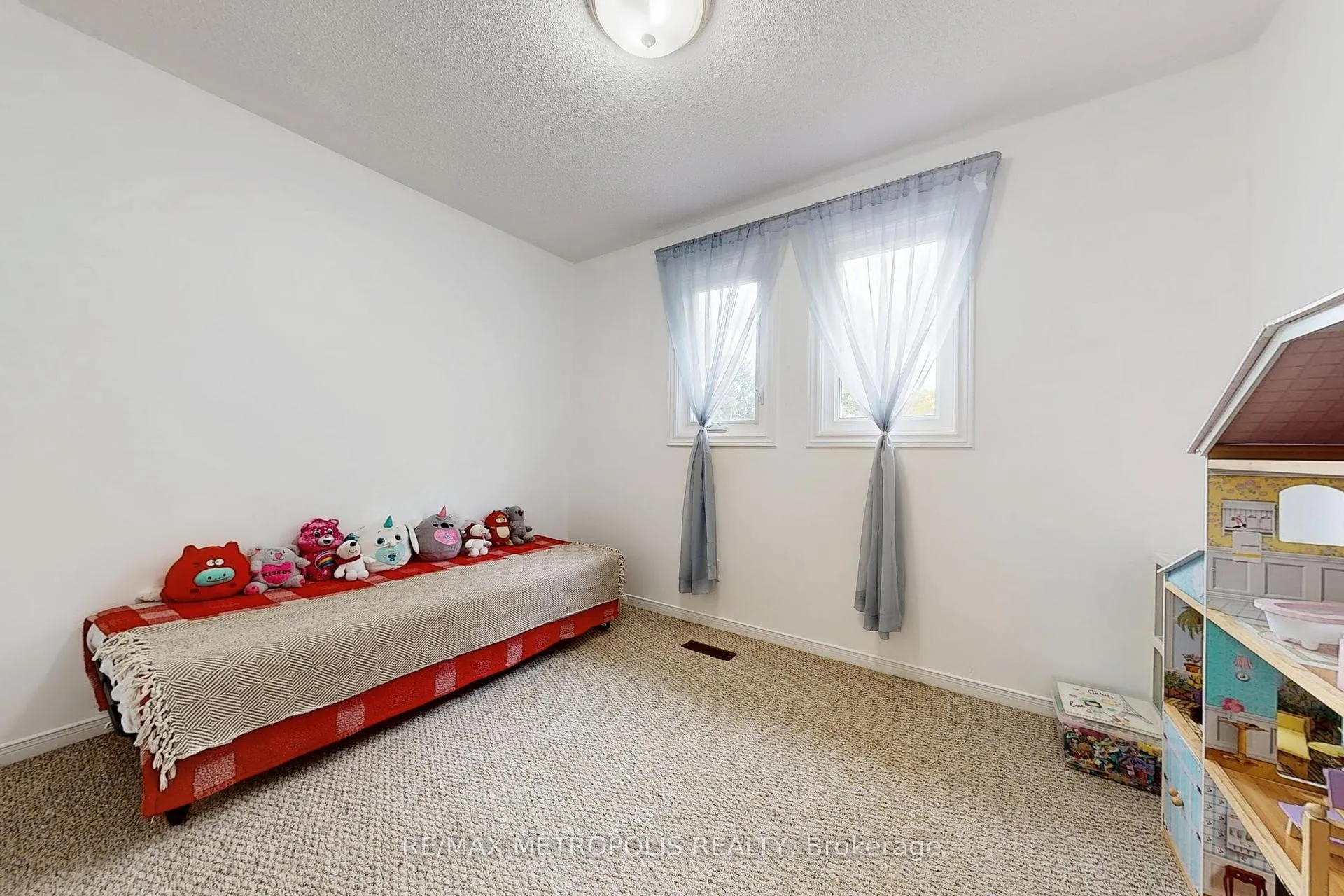Photo 29 of 55 Garden Drive, Barrie, Allandale Heights — HOMEH