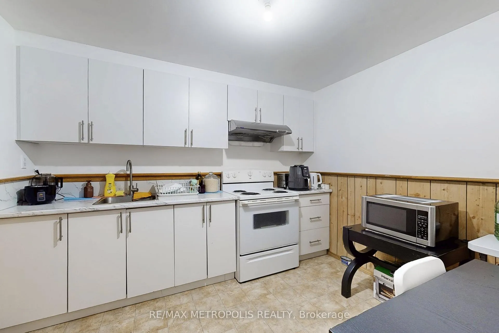 Photo 33 of 55 Garden Drive, Barrie, Allandale Heights — HOMEH