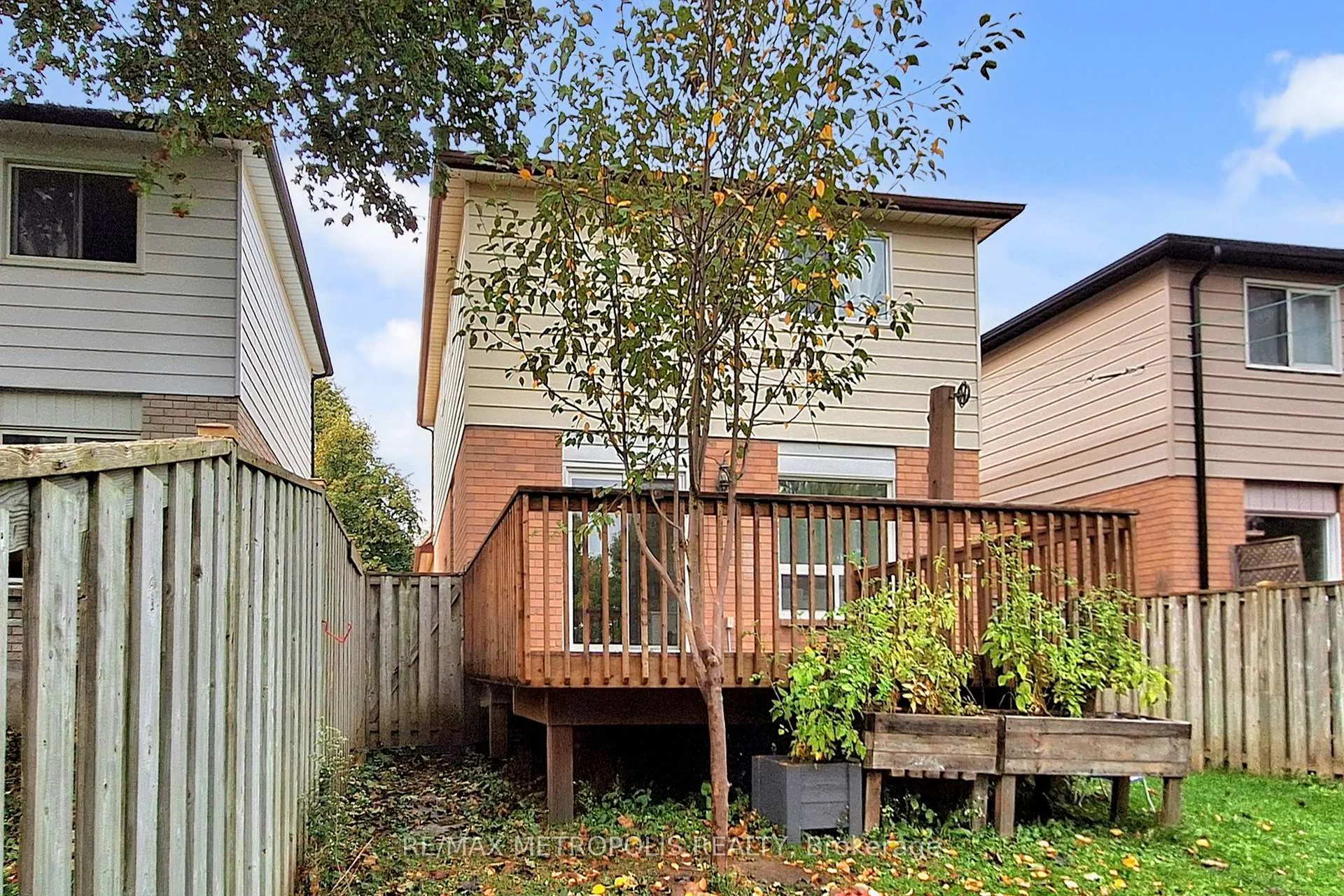 Photo 42 of 55 Garden Drive, Barrie, Allandale Heights — HOMEH