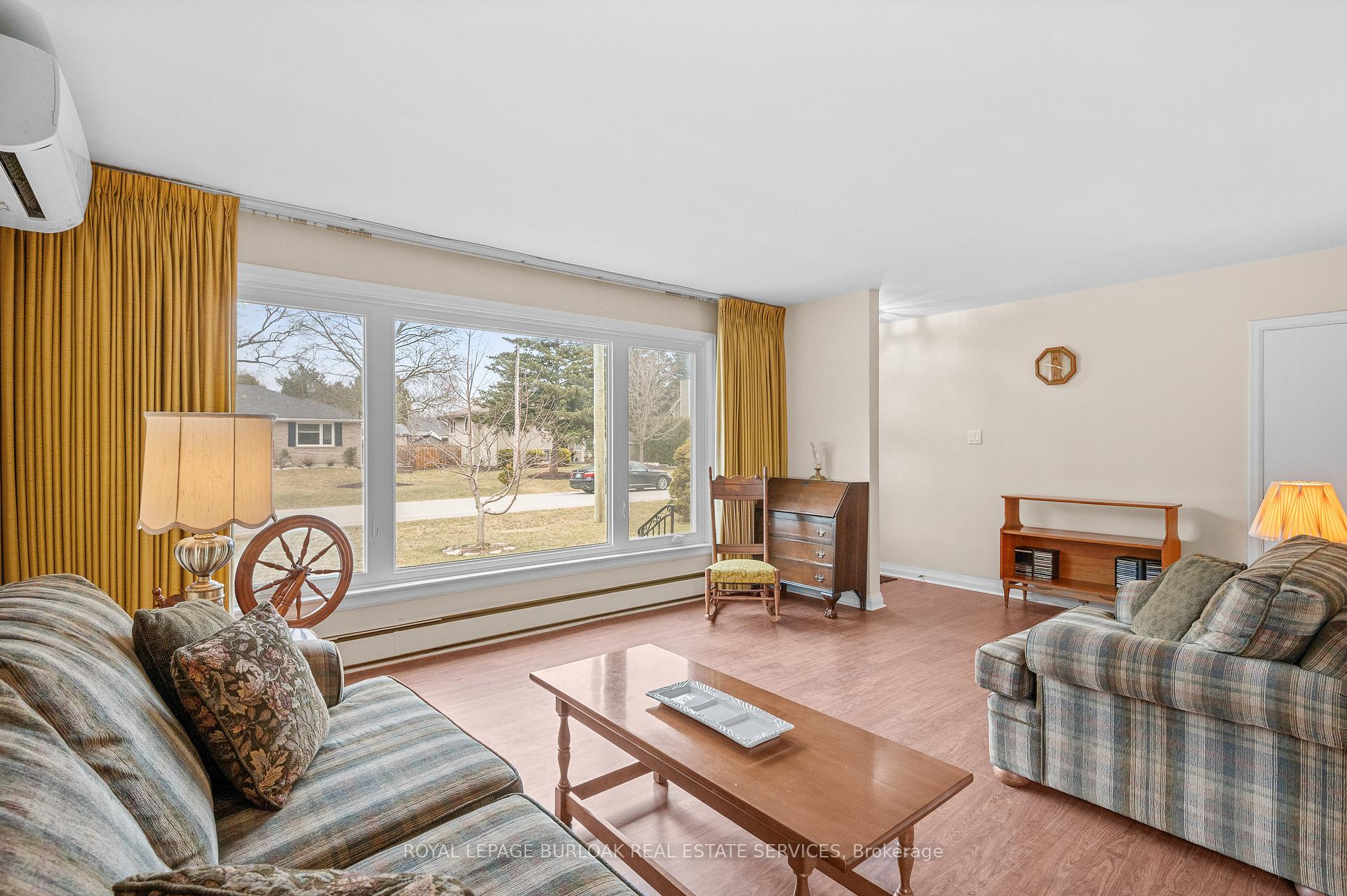 Photo 6 of 948 Easterbrook Avenue, Burlington, Bayview — HOMEH