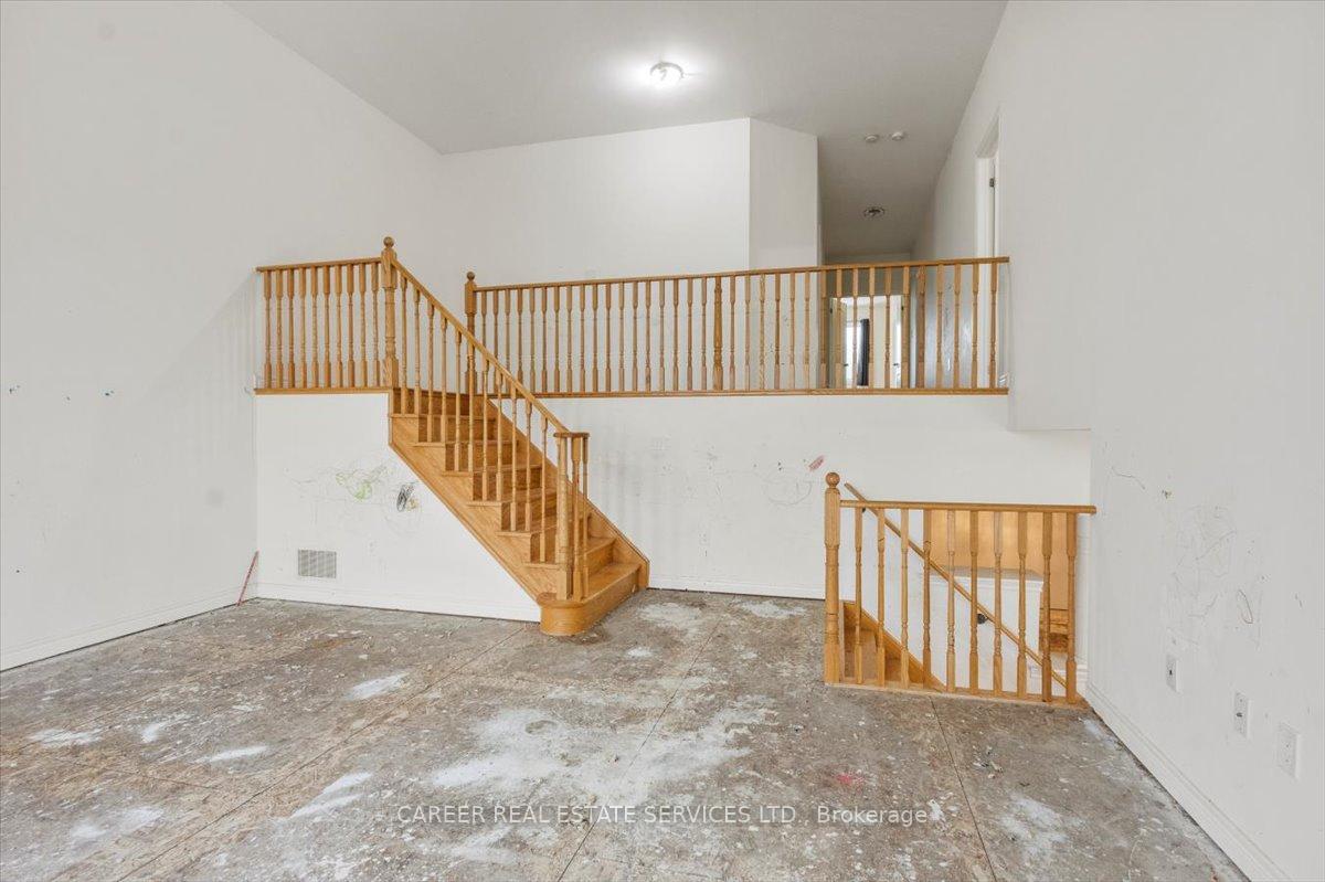 Photo 14 of 1121 Greenhill Avenue, Oshawa, Taunton — HOMEH