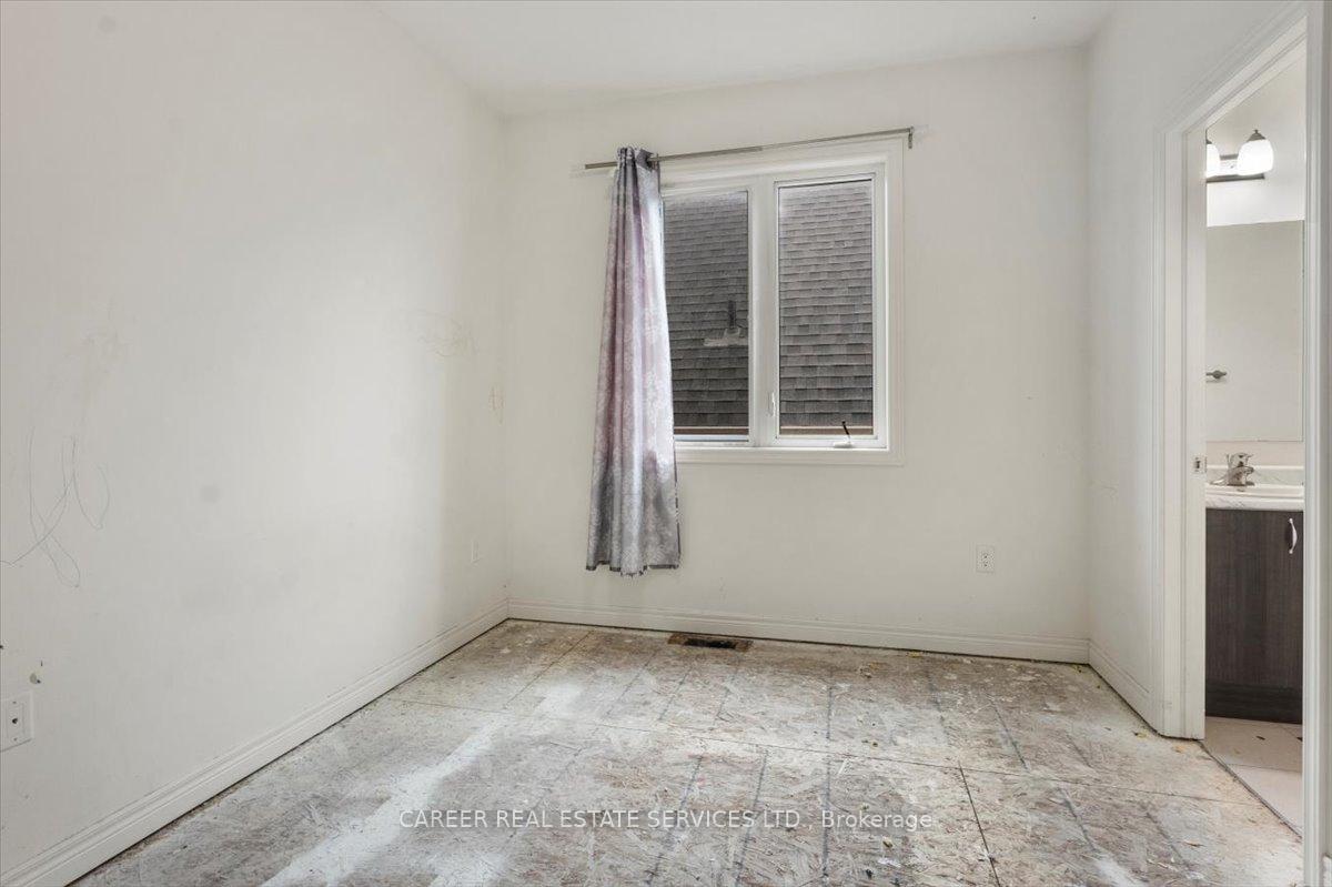 Photo 21 of 1121 Greenhill Avenue, Oshawa, Taunton — HOMEH