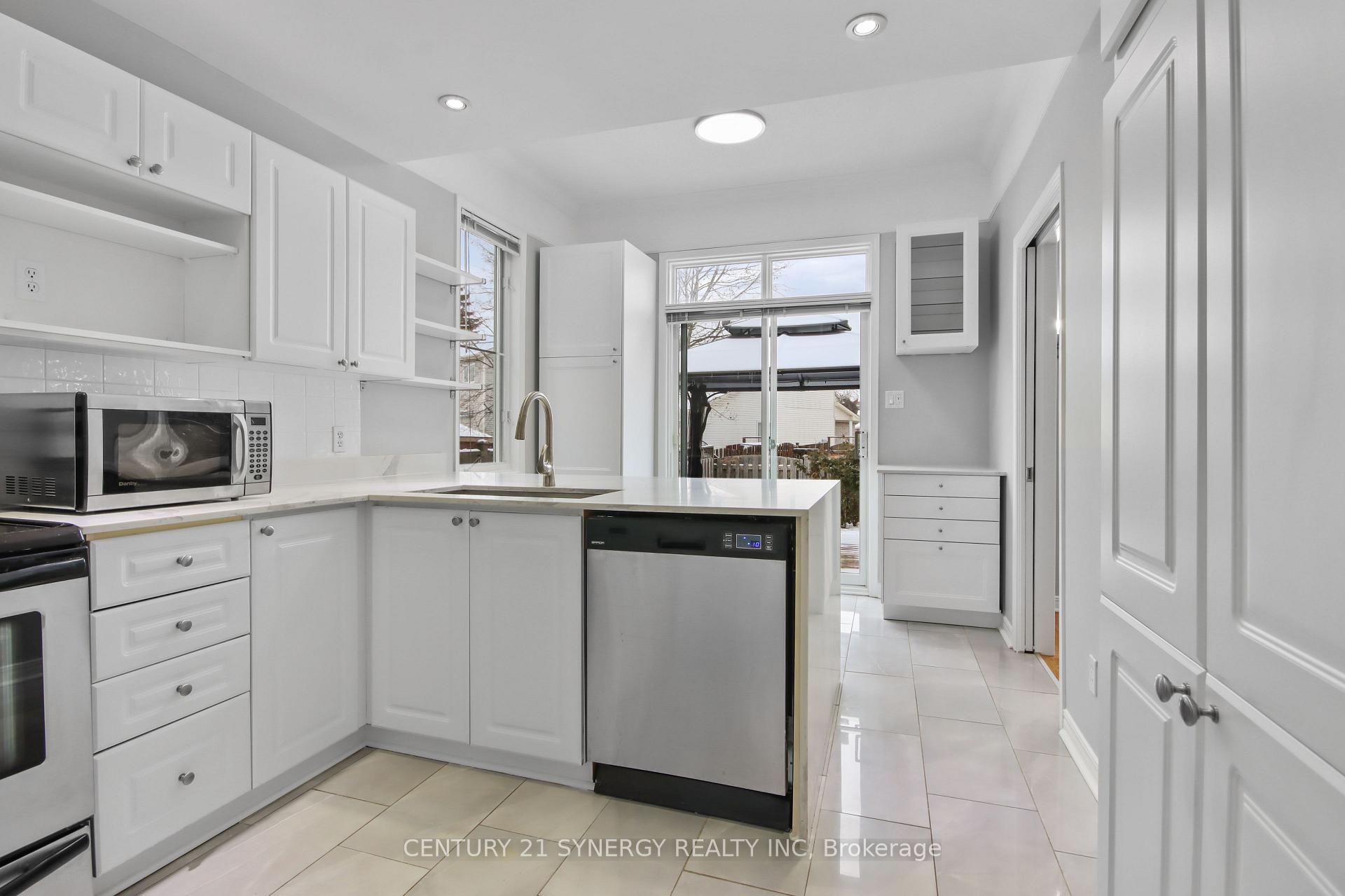 Photo 9 of 24 Avonhurst Avenue, Ottawa, Barrhaven - Longfields — HOMEH