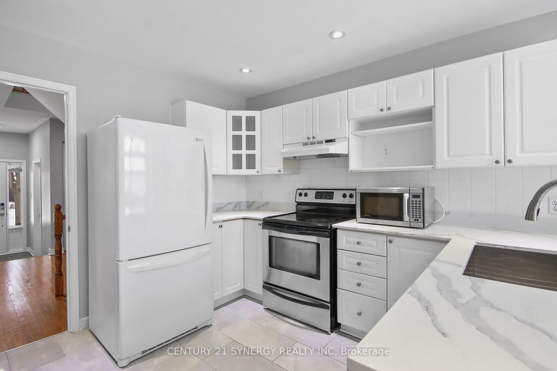 Photo 11 of 24 Avonhurst Avenue, Ottawa, Barrhaven - Longfields — HOMEH