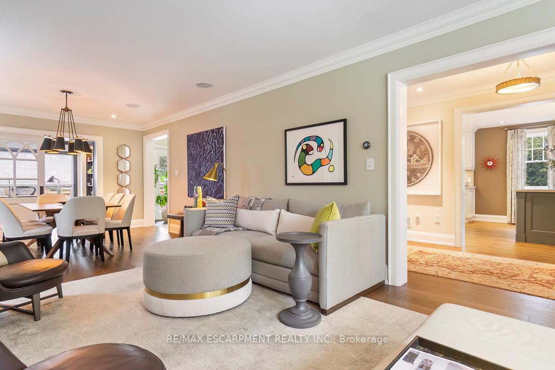 Photo 13 of 534 Emerald Street, Burlington, Brant — HOMEH