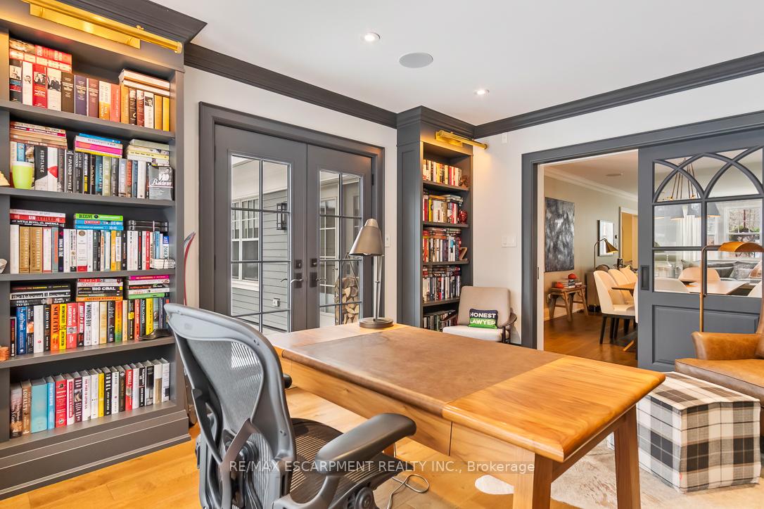 Photo 18 of 534 Emerald Street, Burlington, Brant — HOMEH