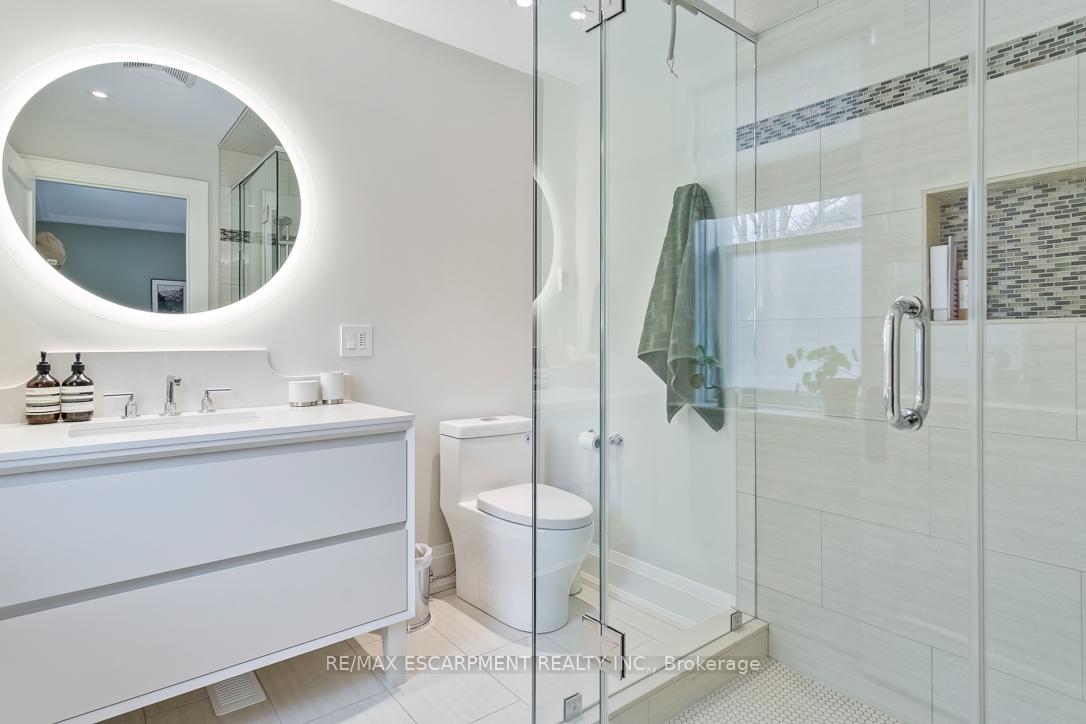 Photo 28 of 534 Emerald Street, Burlington, Brant — HOMEH