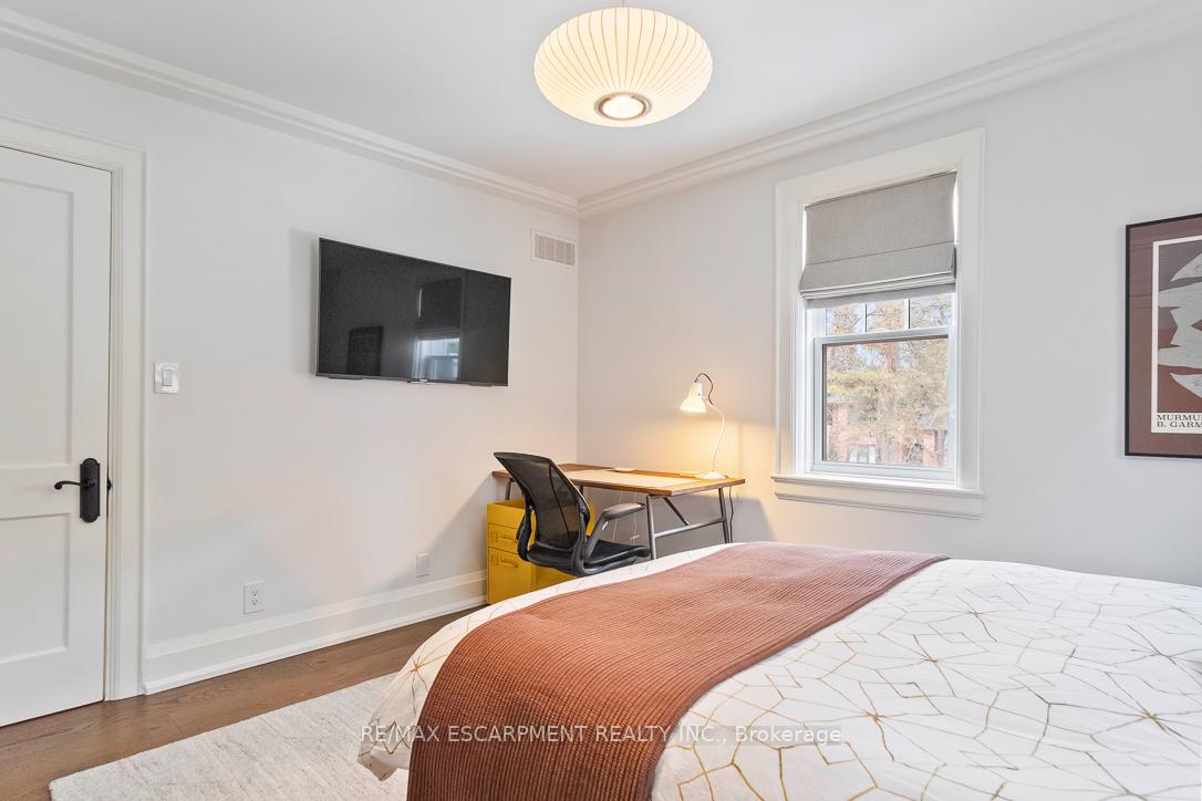 Photo 30 of 534 Emerald Street, Burlington, Brant — HOMEH