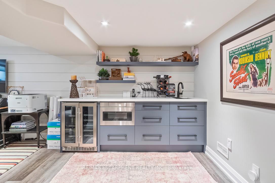 Photo 34 of 534 Emerald Street, Burlington, Brant — HOMEH