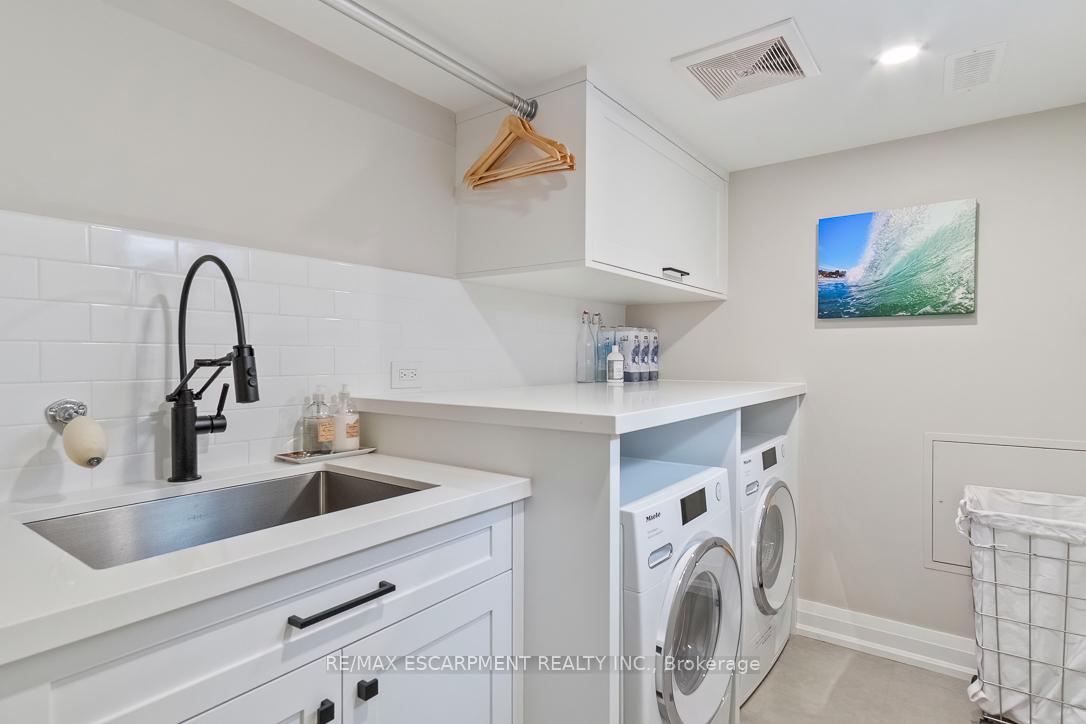 Photo 38 of 534 Emerald Street, Burlington, Brant — HOMEH