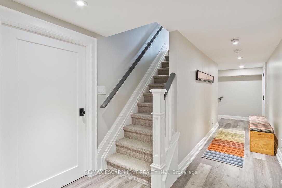 Photo 39 of 534 Emerald Street, Burlington, Brant — HOMEH