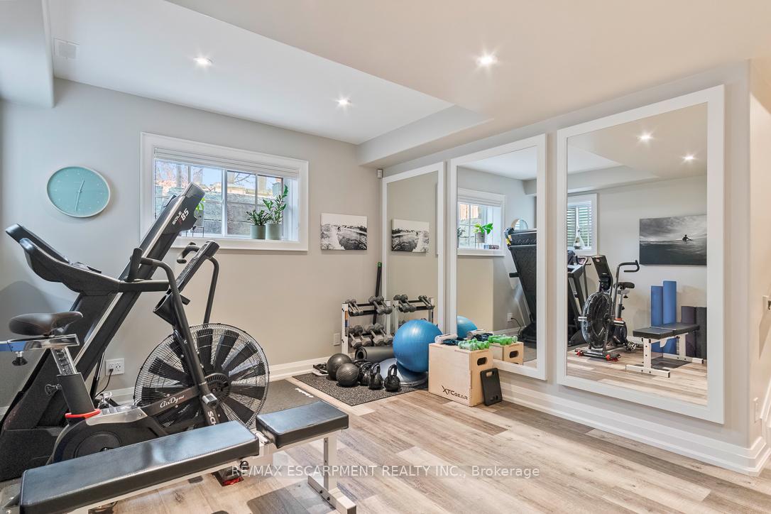 Photo 40 of 534 Emerald Street, Burlington, Brant — HOMEH