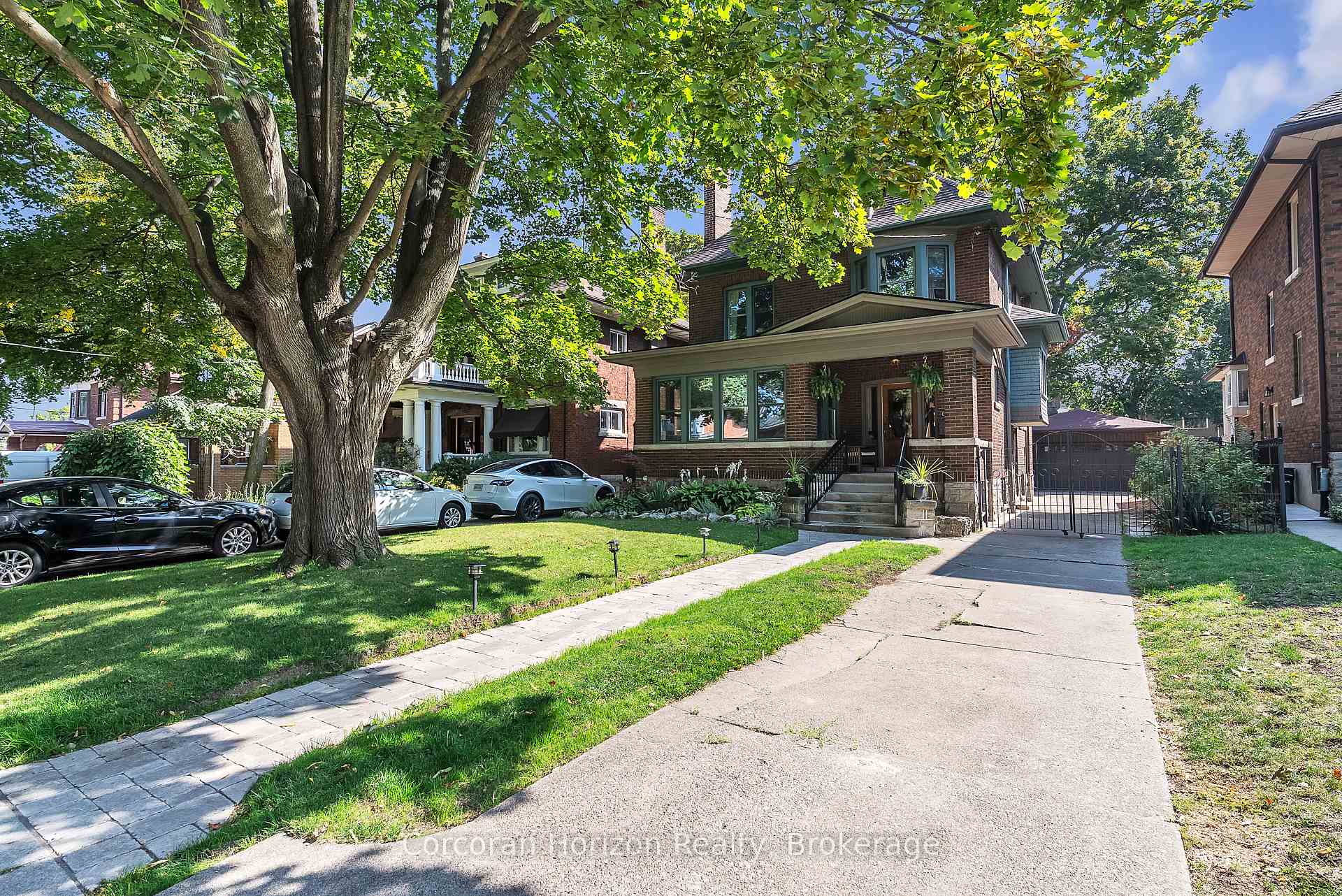 Photo 1 of 121 St Clair Avenue, Hamilton, St. Clair — HOMEH