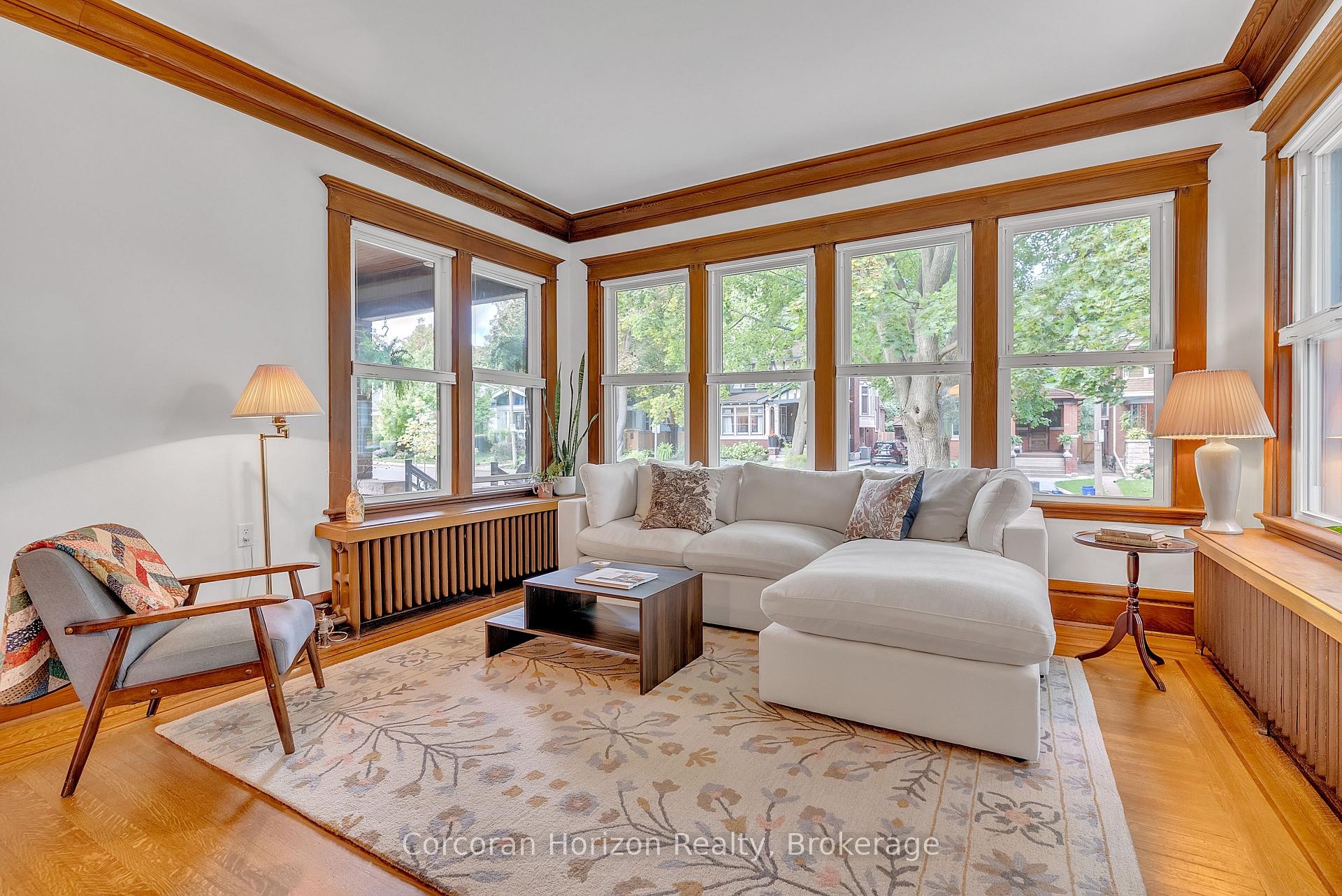 Photo 8 of 121 St Clair Avenue, Hamilton, St. Clair — HOMEH
