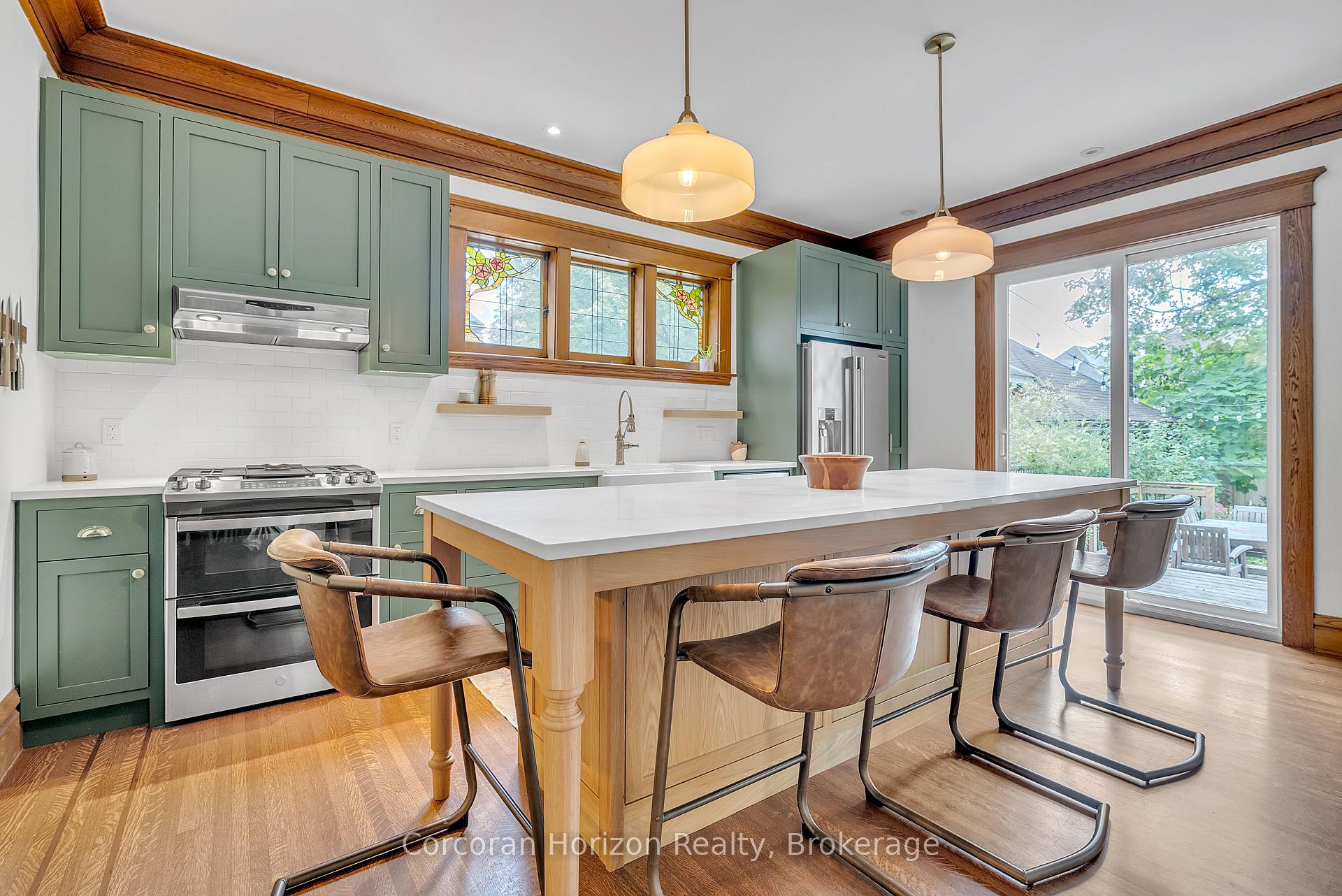 Photo 15 of 121 St Clair Avenue, Hamilton, St. Clair — HOMEH