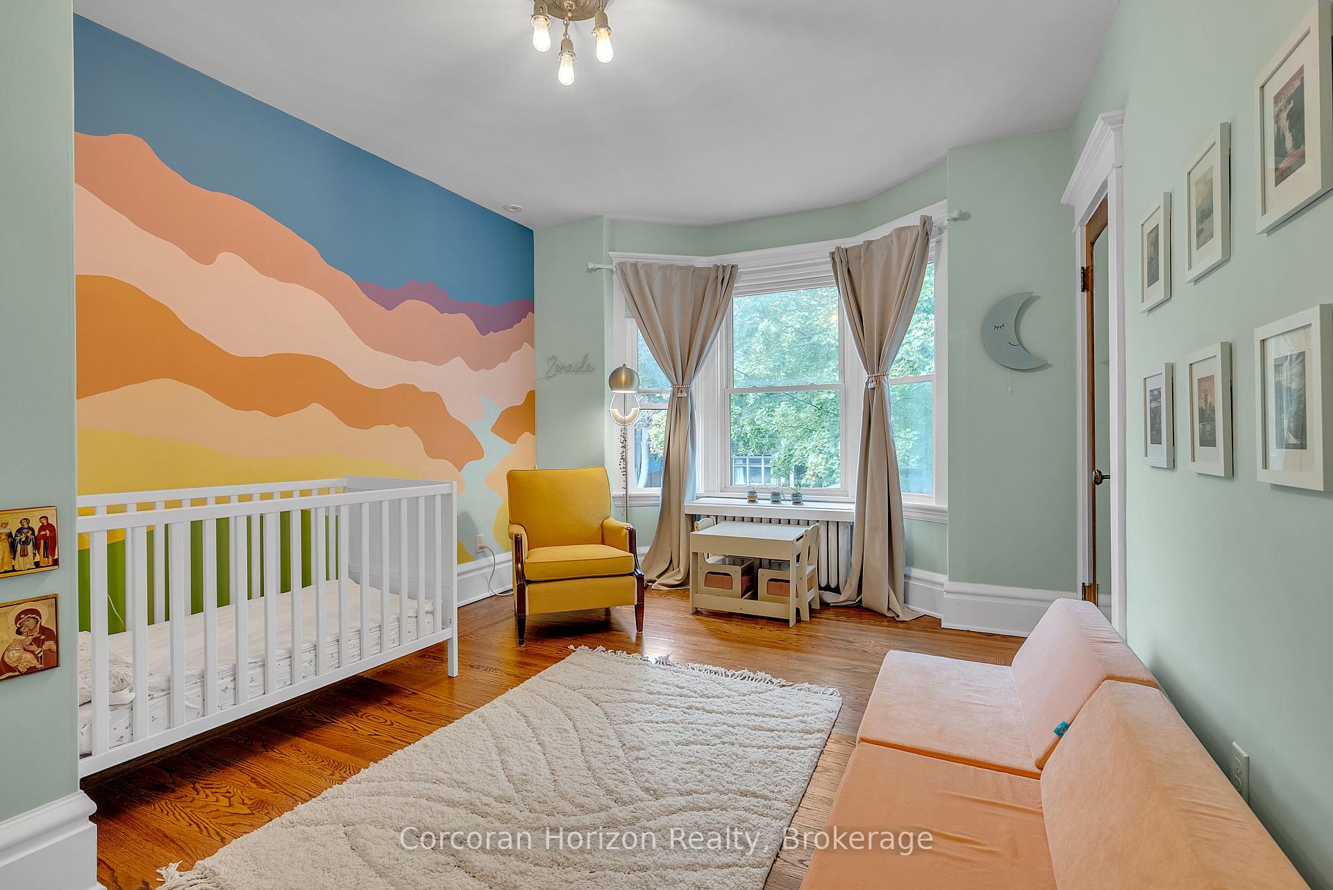 Photo 24 of 121 St Clair Avenue, Hamilton, St. Clair — HOMEH