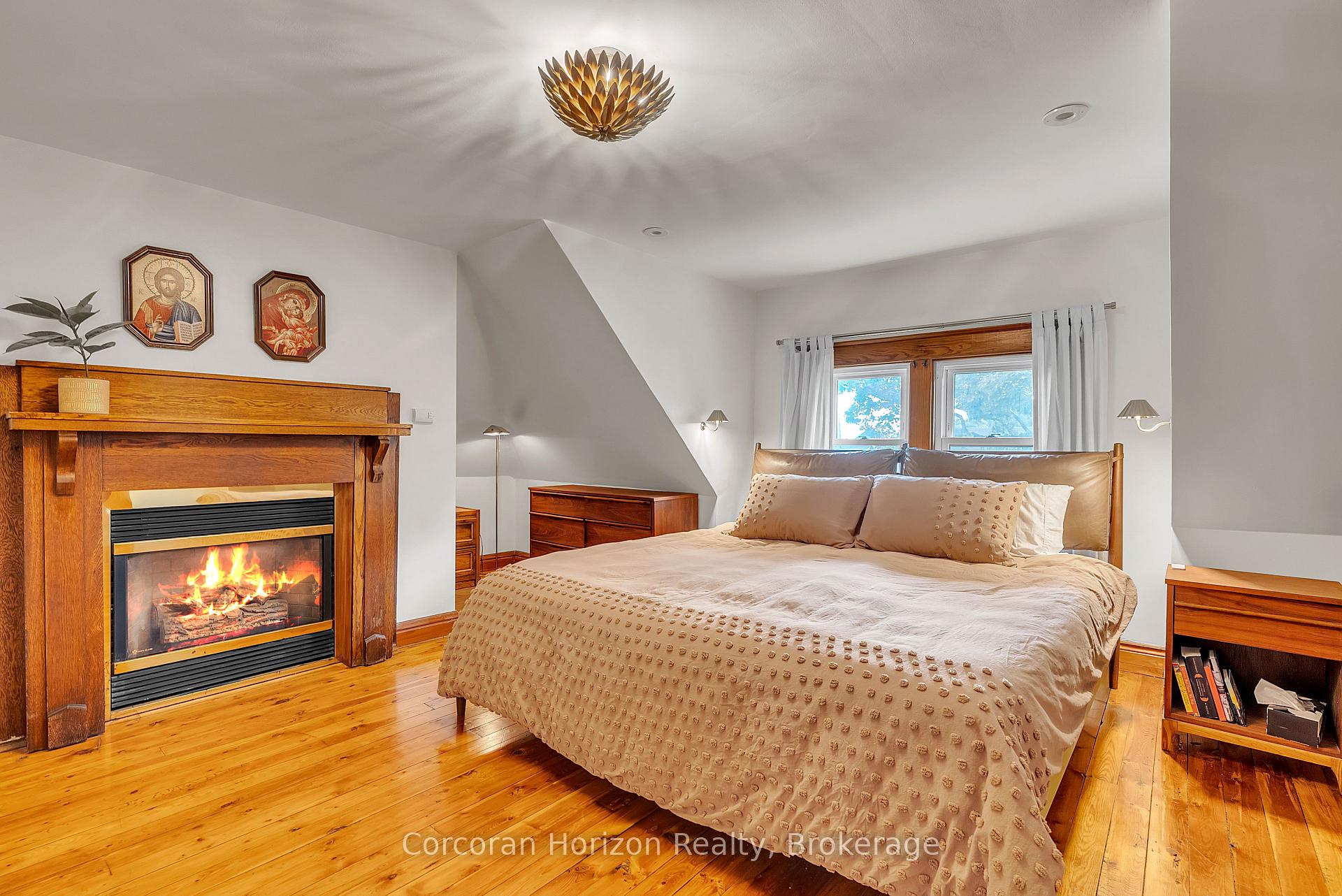 Photo 30 of 121 St Clair Avenue, Hamilton, St. Clair — HOMEH