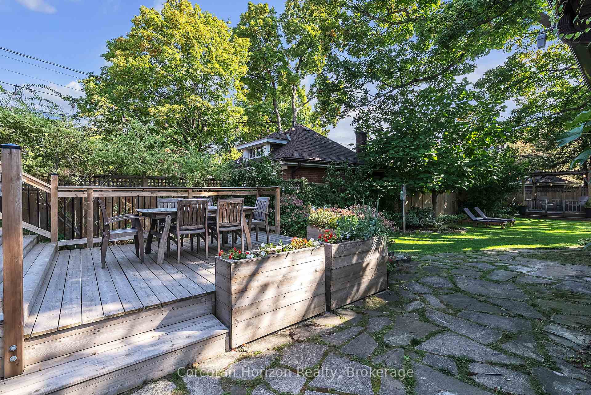 Photo 37 of 121 St Clair Avenue, Hamilton, St. Clair — HOMEH