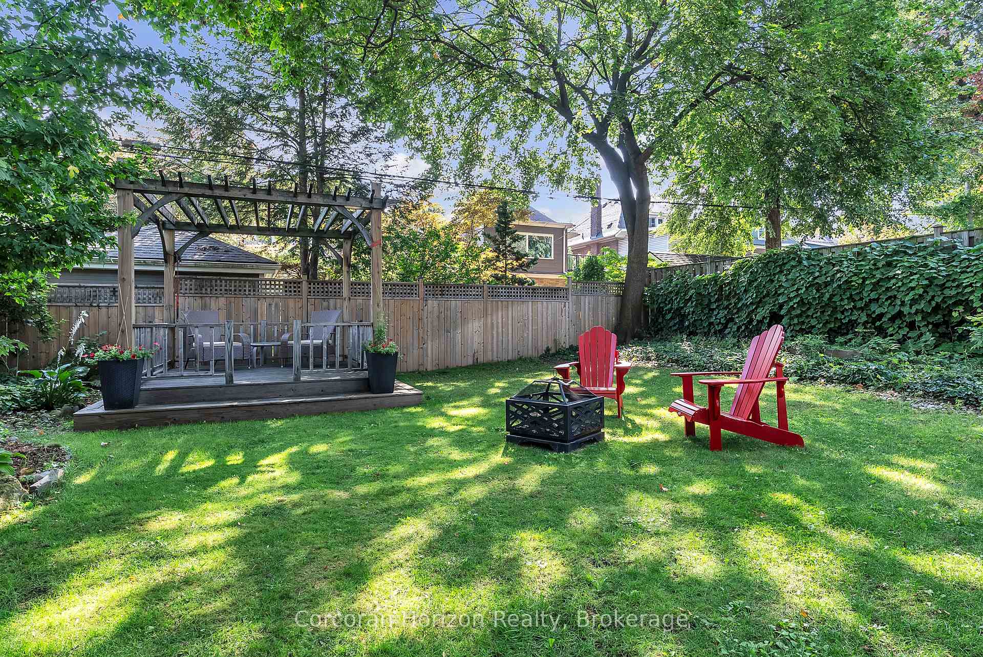 Photo 38 of 121 St Clair Avenue, Hamilton, St. Clair — HOMEH