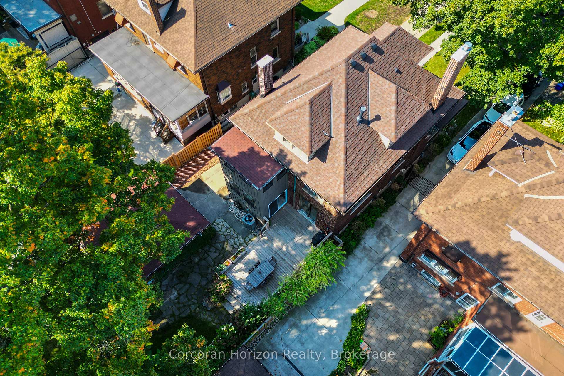 Photo 43 of 121 St Clair Avenue, Hamilton, St. Clair — HOMEH