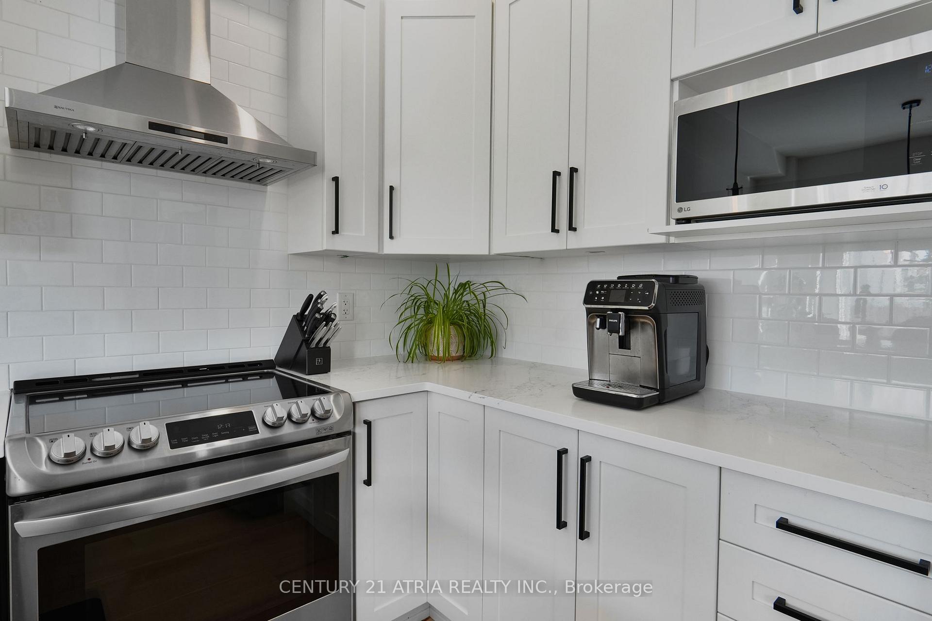 Photo 23 of 136 Robin Easey Avenue, Ottawa, Barrhaven - Half Moon Bay — HOMEH