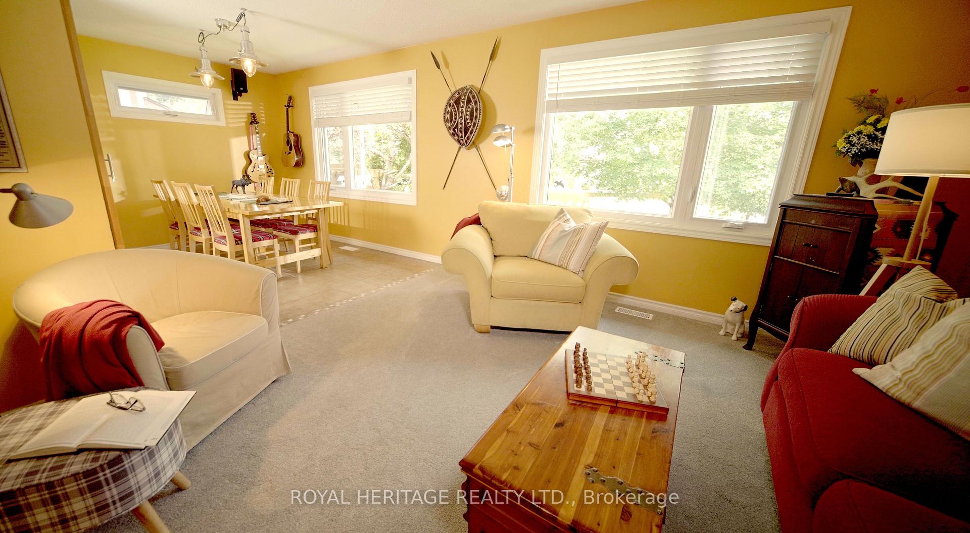 Photo 7 of 17 Briarwood Crescent, Belleville, Belleville Ward — HOMEH