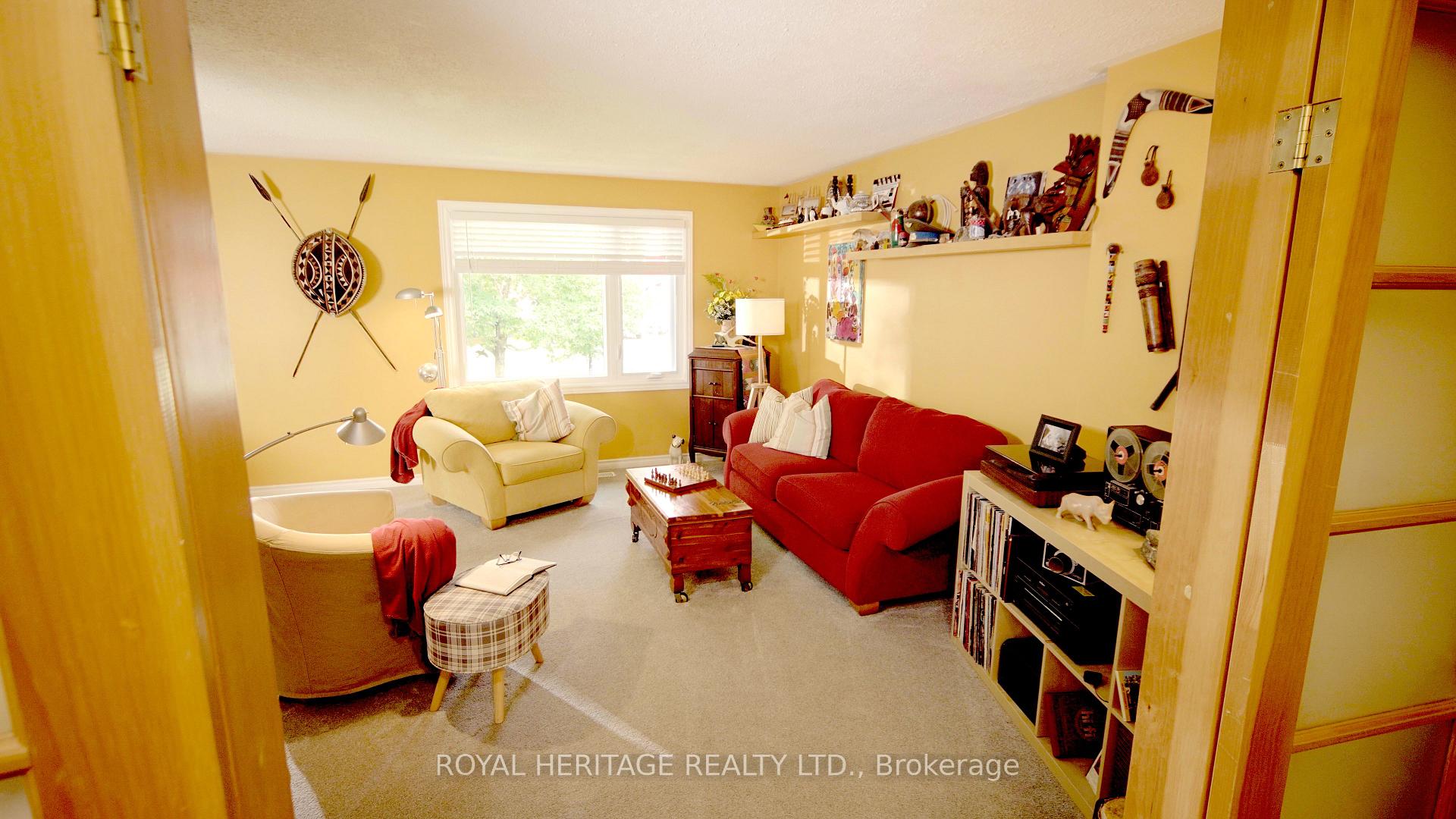 Photo 8 of 17 Briarwood Crescent, Belleville, Belleville Ward — HOMEH