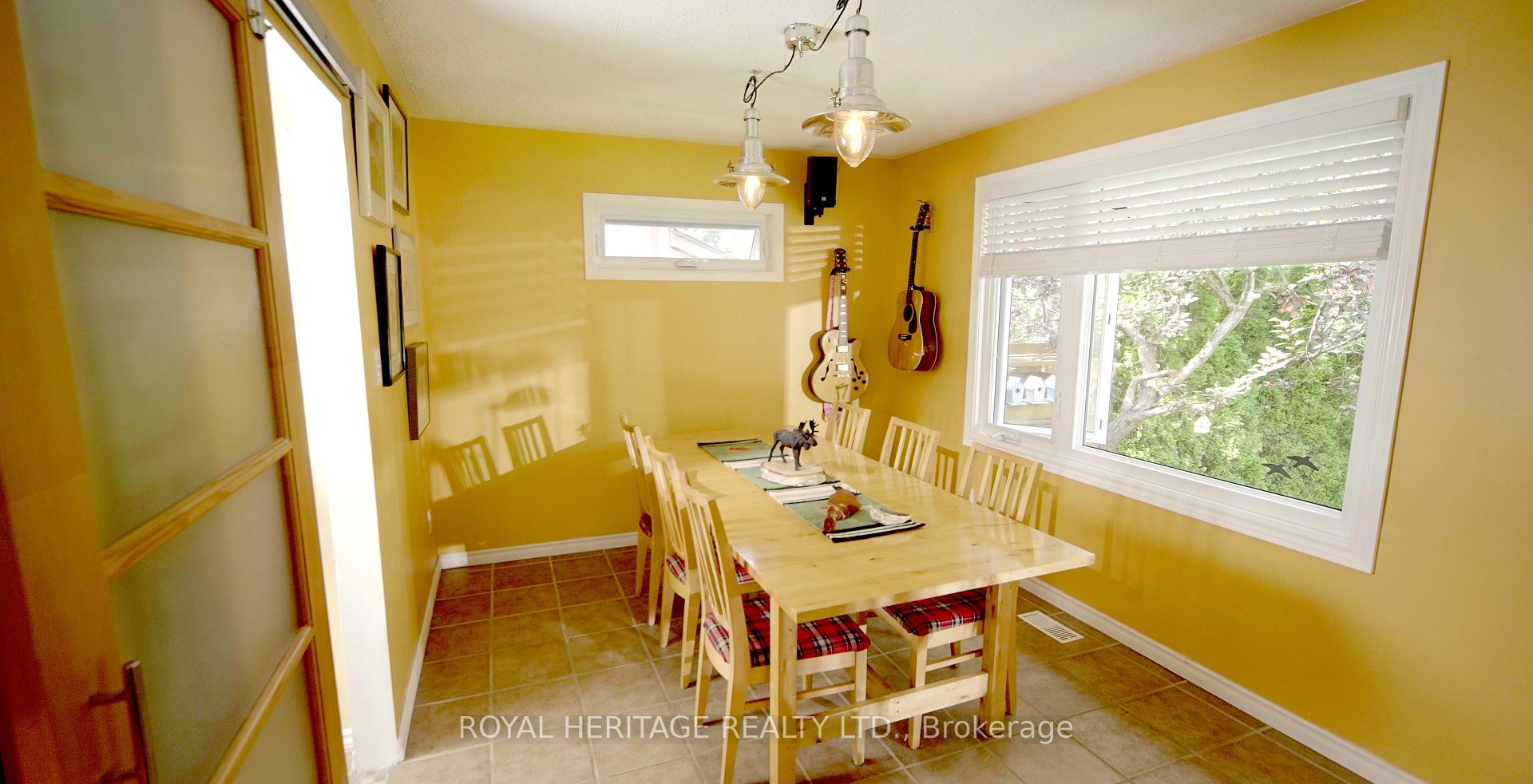 Photo 9 of 17 Briarwood Crescent, Belleville, Belleville Ward — HOMEH