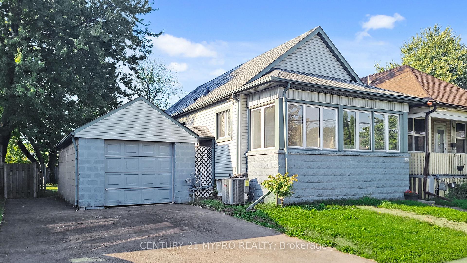 Photo 2 of 208 Mcanulty Boulevard, Hamilton, Industrial Sector — HOMEH