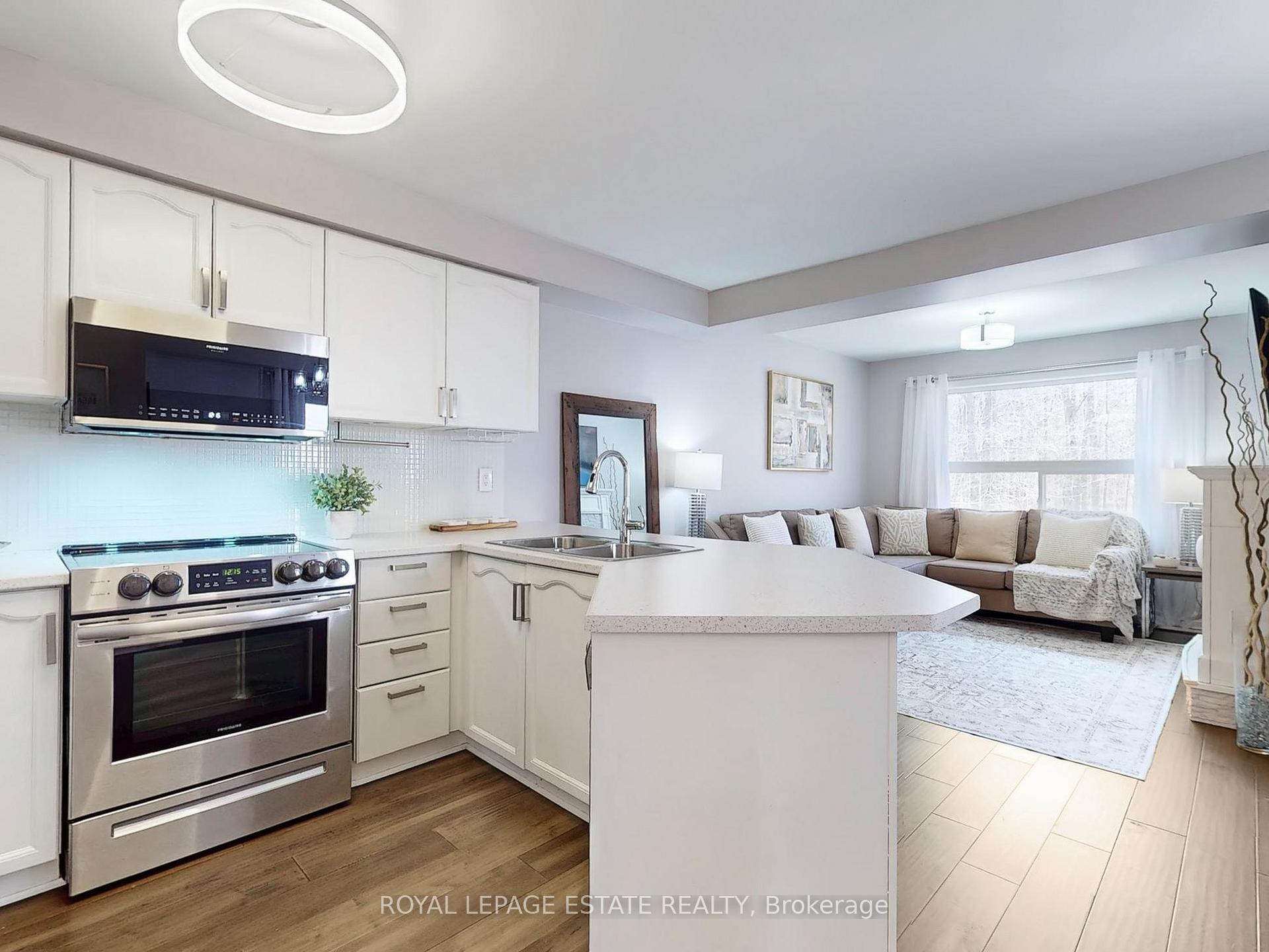 Photo 5 of 98 Hawthorne Crescent, Barrie, Ardagh — HOMEH