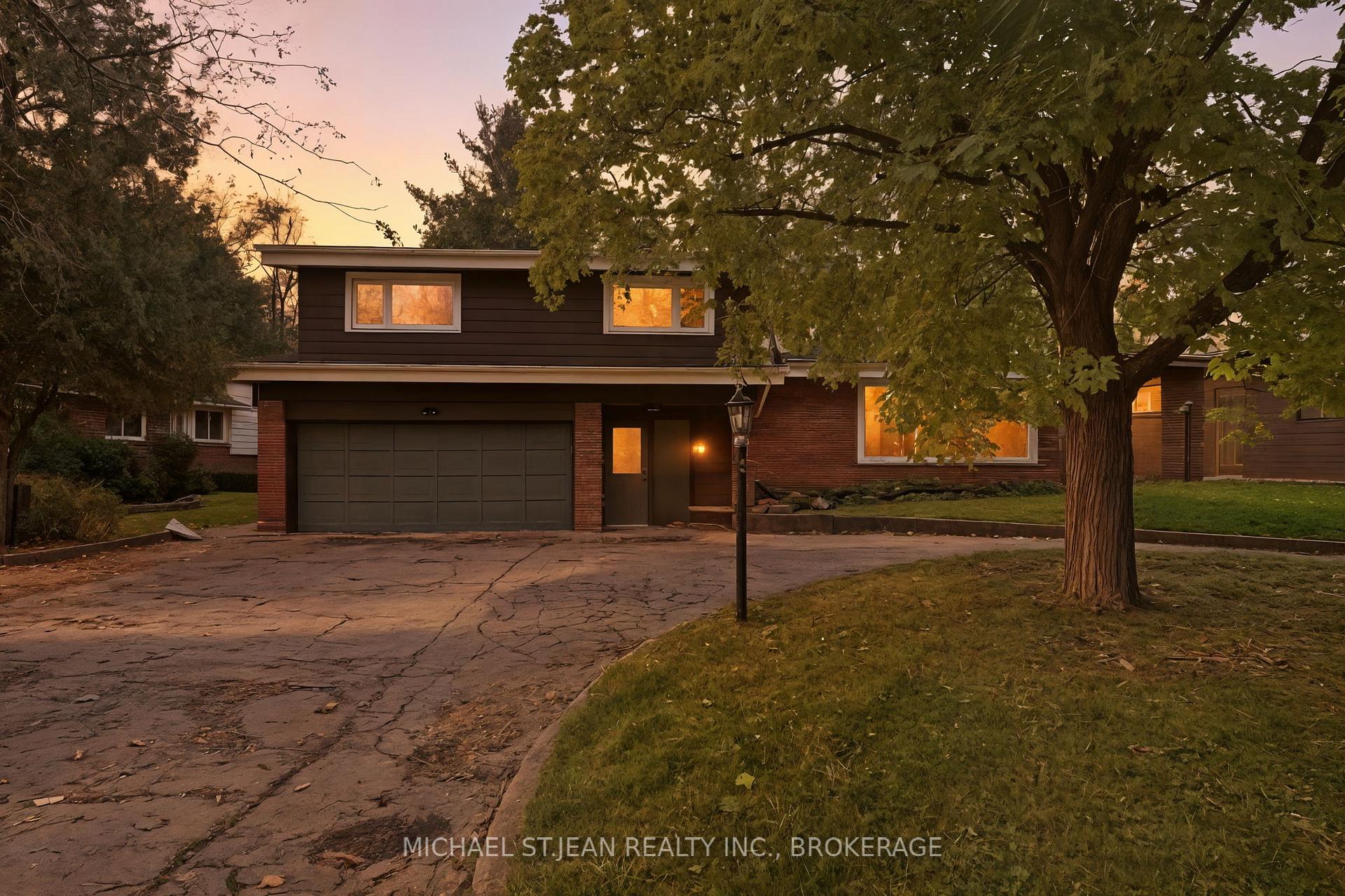 Photo 1 of 117 Little John Road, Hamilton, Dundas — HOMEH