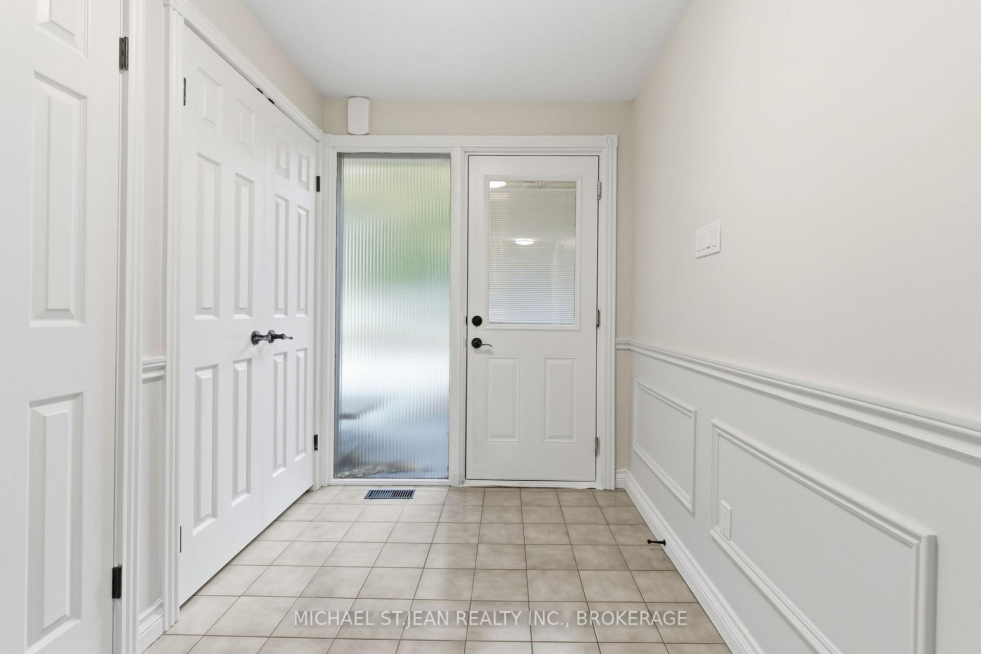 Photo 6 of 117 Little John Road, Hamilton, Dundas — HOMEH
