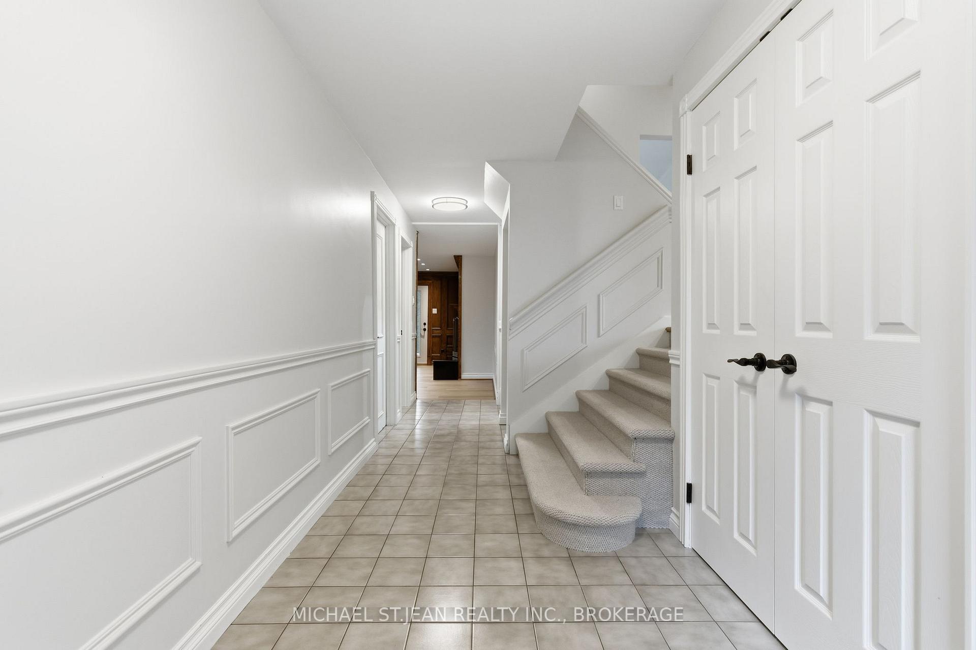 Photo 7 of 117 Little John Road, Hamilton, Dundas — HOMEH