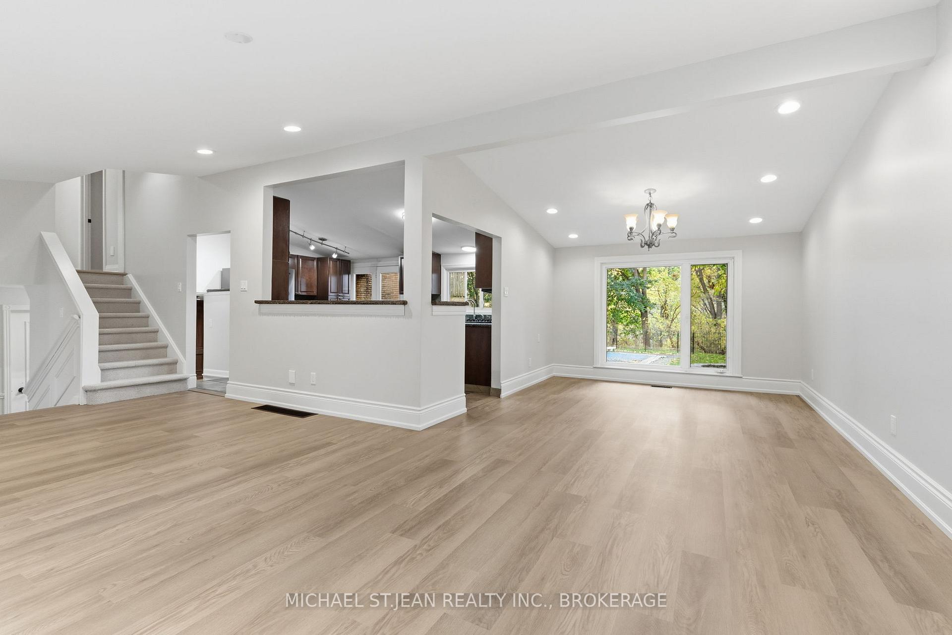 Photo 15 of 117 Little John Road, Hamilton, Dundas — HOMEH