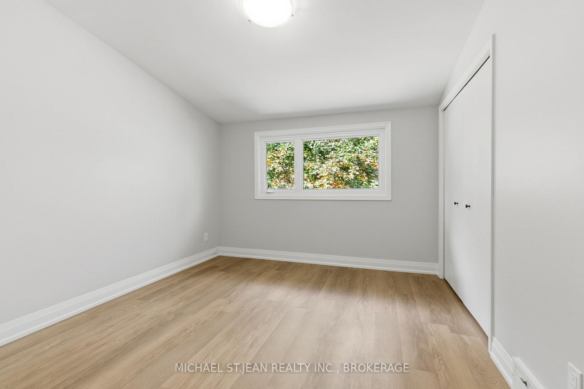 Photo 21 of 117 Little John Road, Hamilton, Dundas — HOMEH