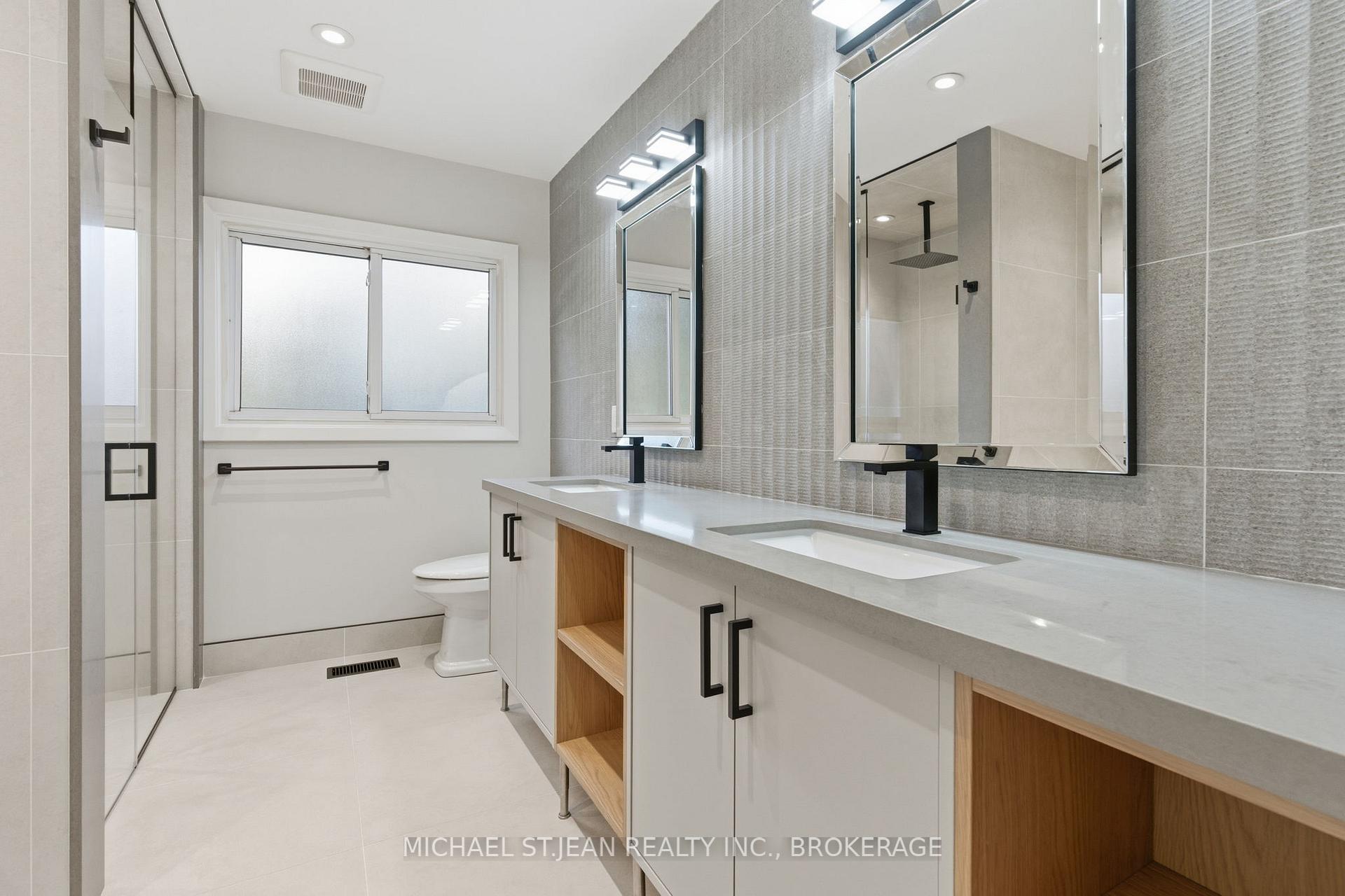 Photo 23 of 117 Little John Road, Hamilton, Dundas — HOMEH