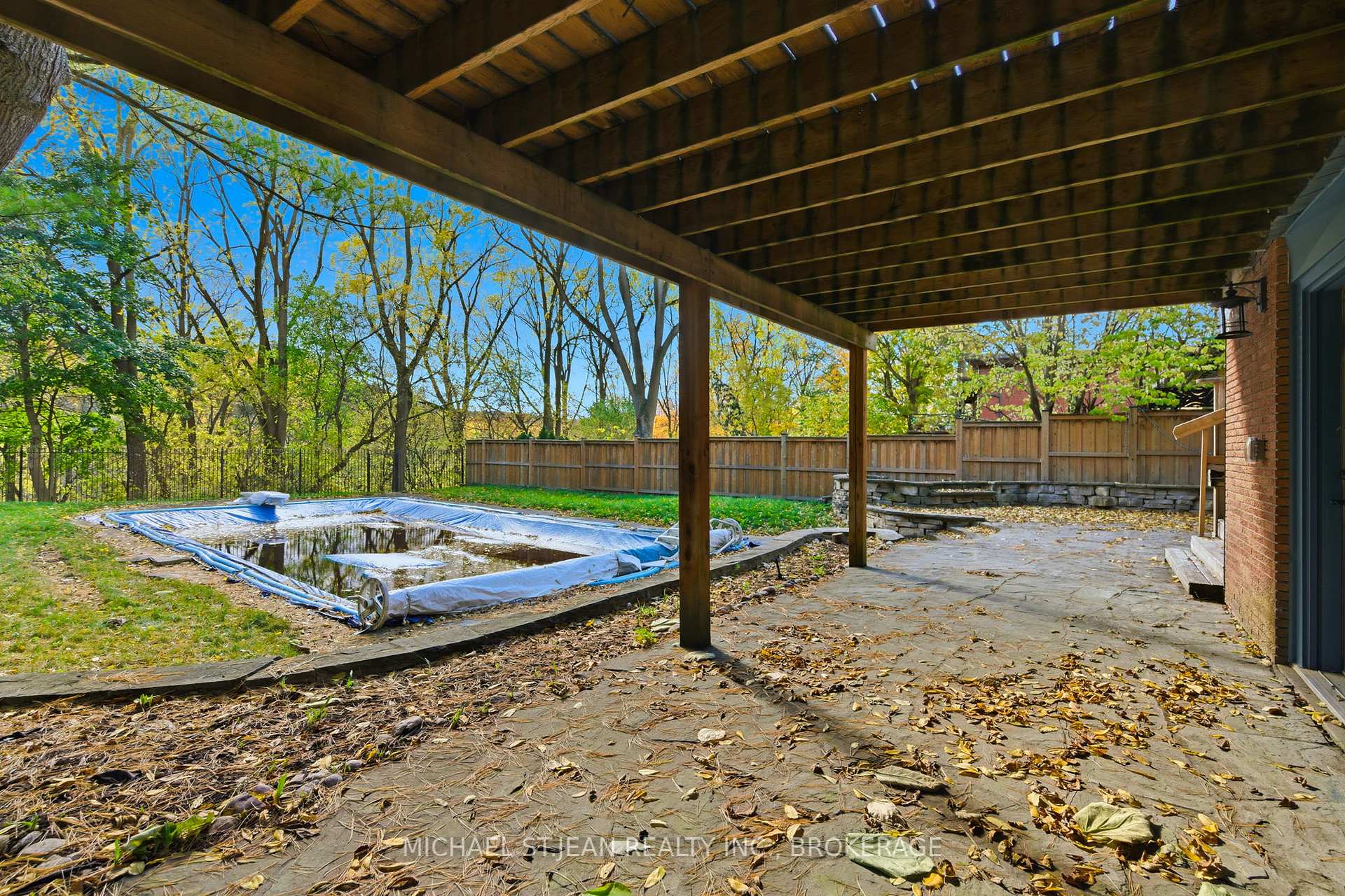 Photo 31 of 117 Little John Road, Hamilton, Dundas — HOMEH