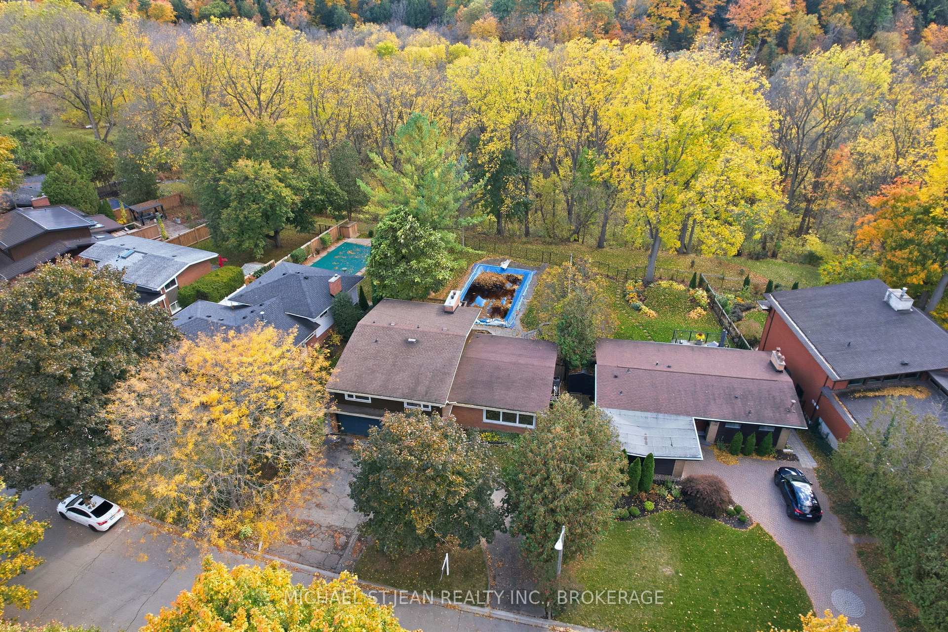 Photo 34 of 117 Little John Road, Hamilton, Dundas — HOMEH