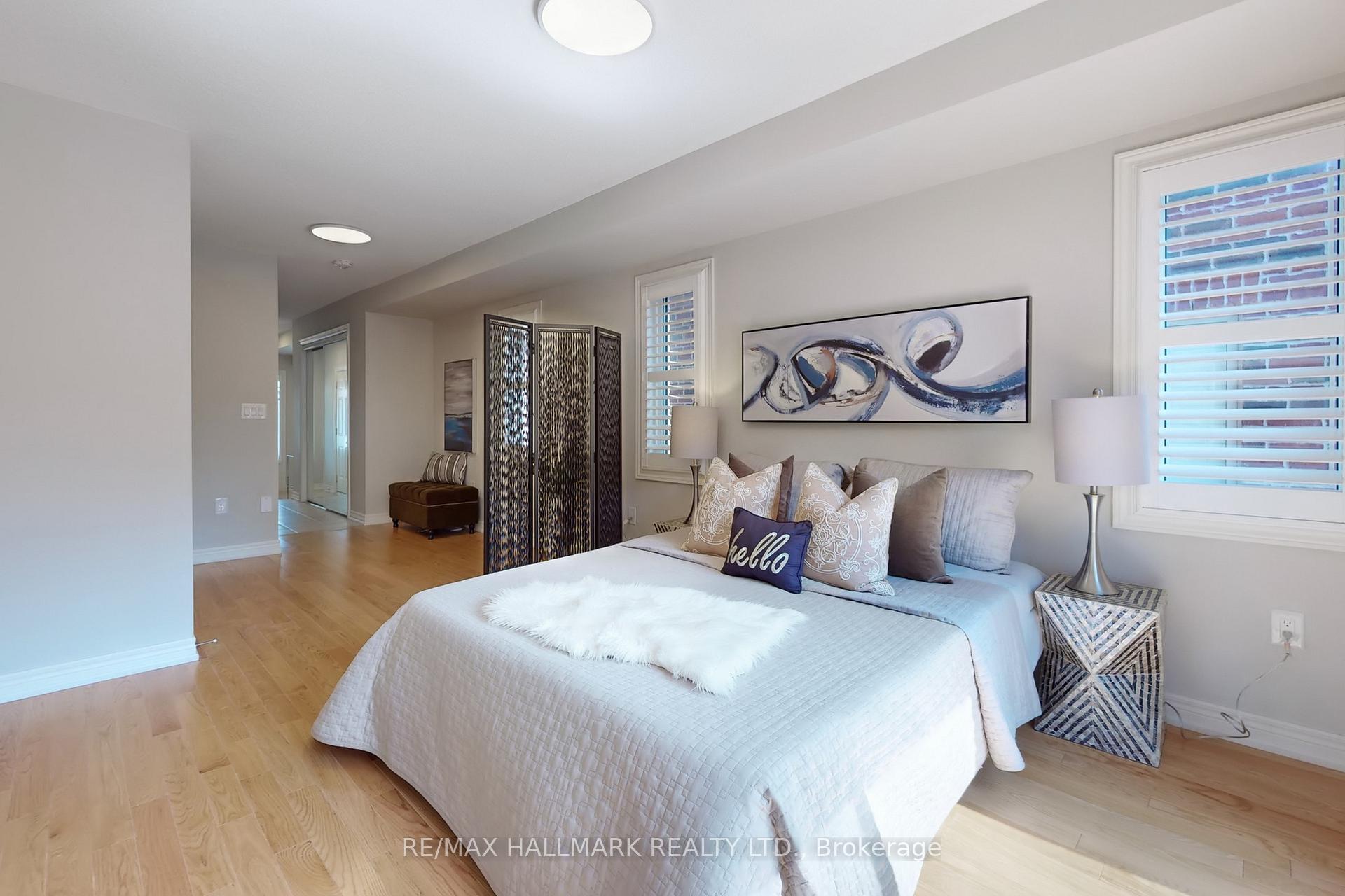 Photo 8 of 3962 Thomas Alton Boulevard, Burlington, Alton — HOMEH