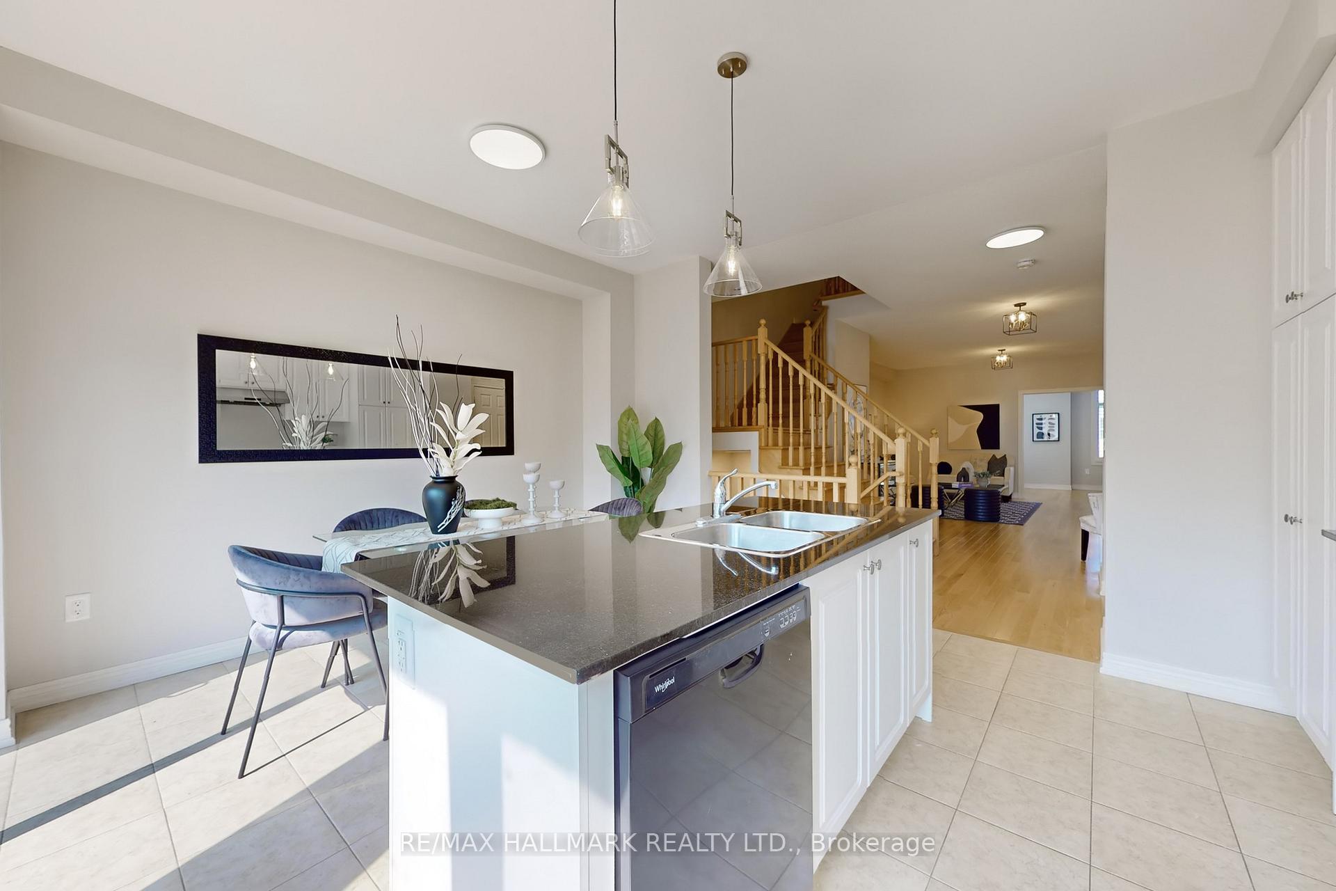 Photo 19 of 3962 Thomas Alton Boulevard, Burlington, Alton — HOMEH