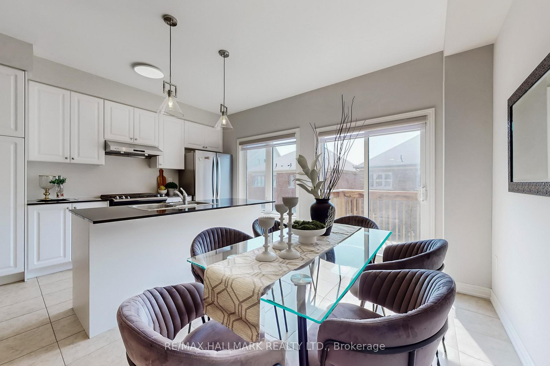 Photo 20 of 3962 Thomas Alton Boulevard, Burlington, Alton — HOMEH