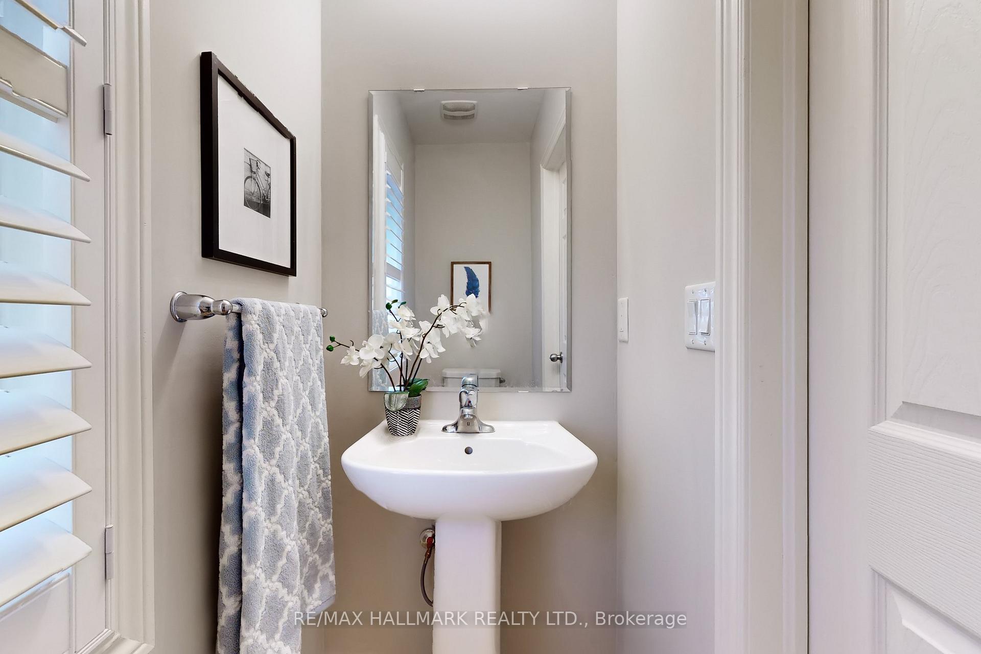 Photo 23 of 3962 Thomas Alton Boulevard, Burlington, Alton — HOMEH